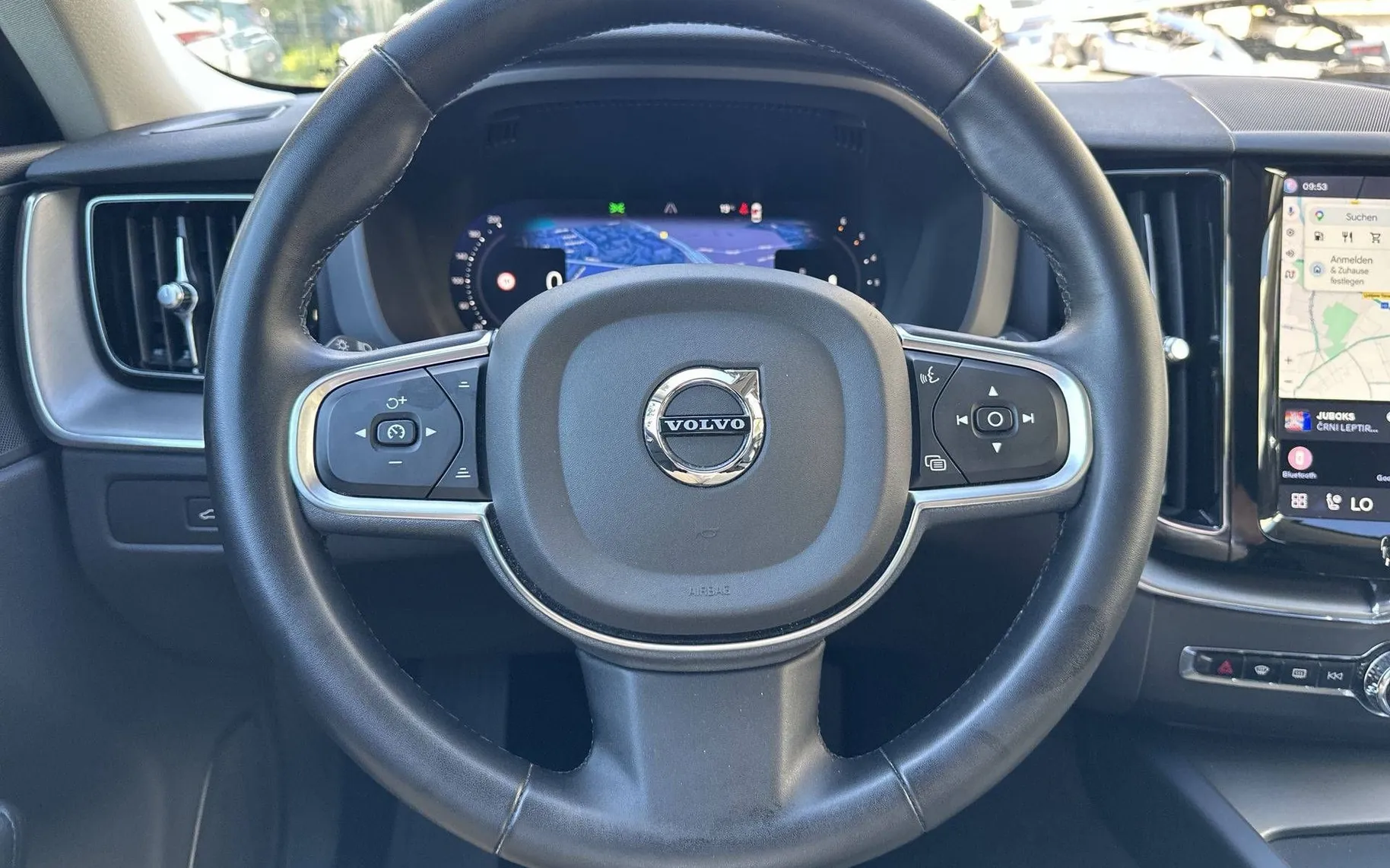Notranja slika - Volvo XC60 - B4 D AWD Core Avt. - 14