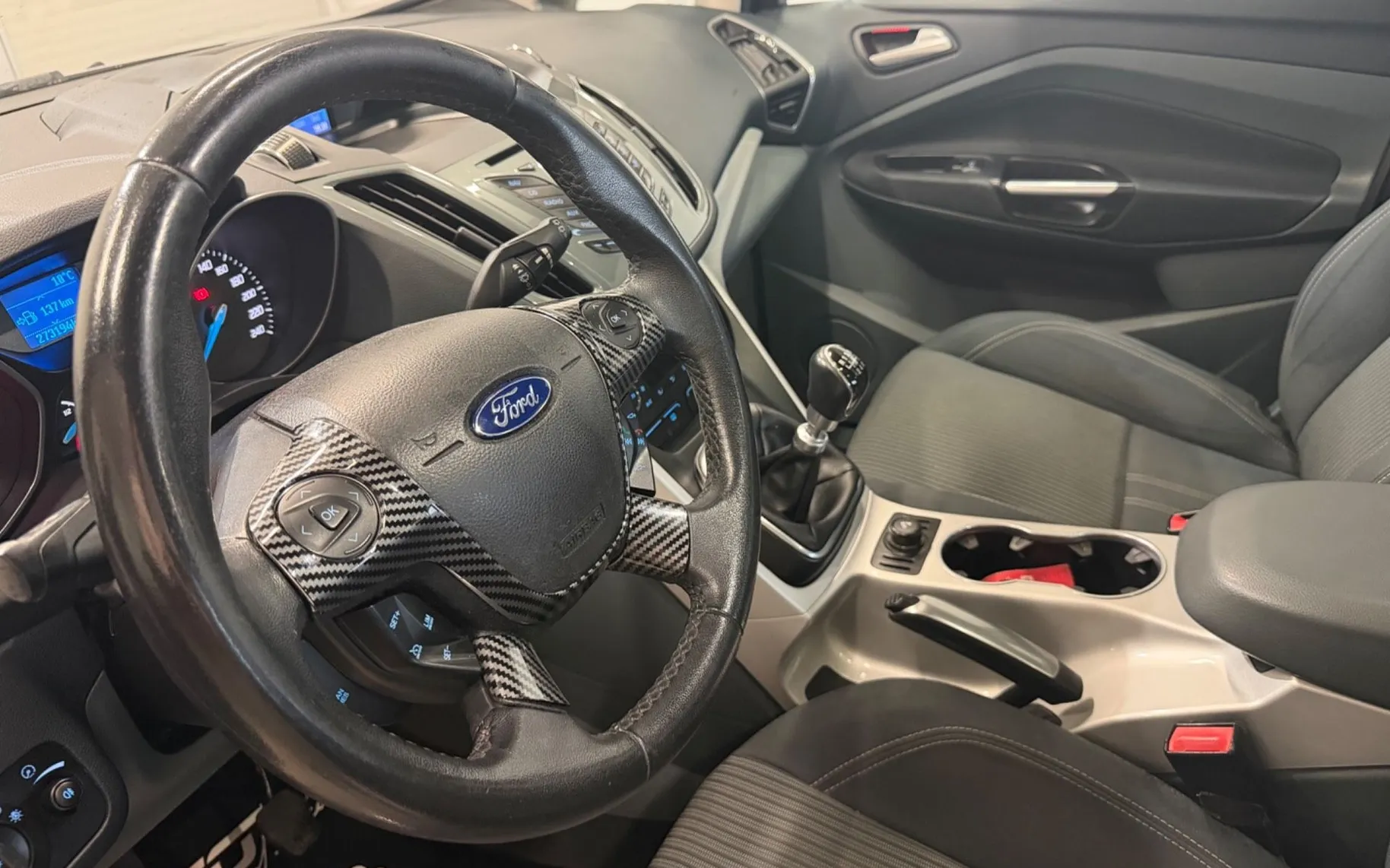 Notranja slika - Ford Grand C-Max - 1.6 TDCi-7 SEDEŽEV-TEMPOMAT-NAVIGACIJA-PDC - 9