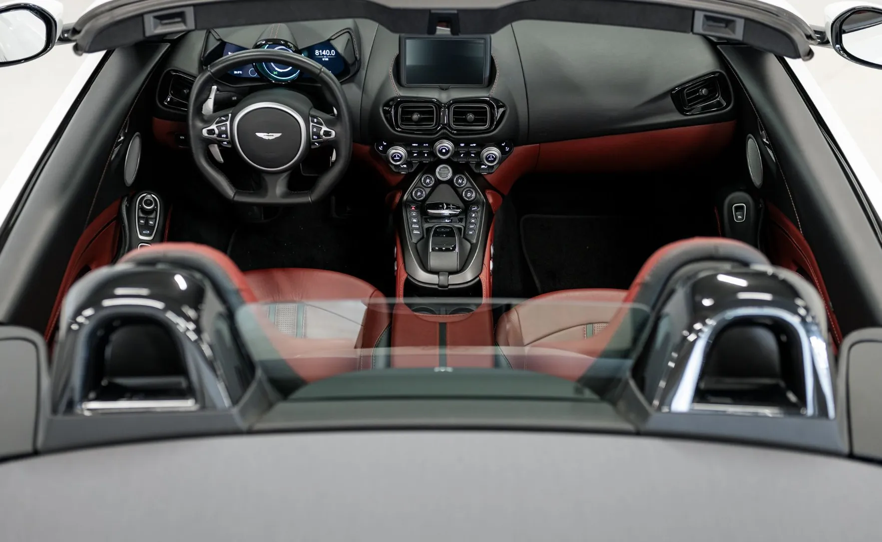 Zunanja slika - Aston Martin Vantage - Roadster Boris - 12