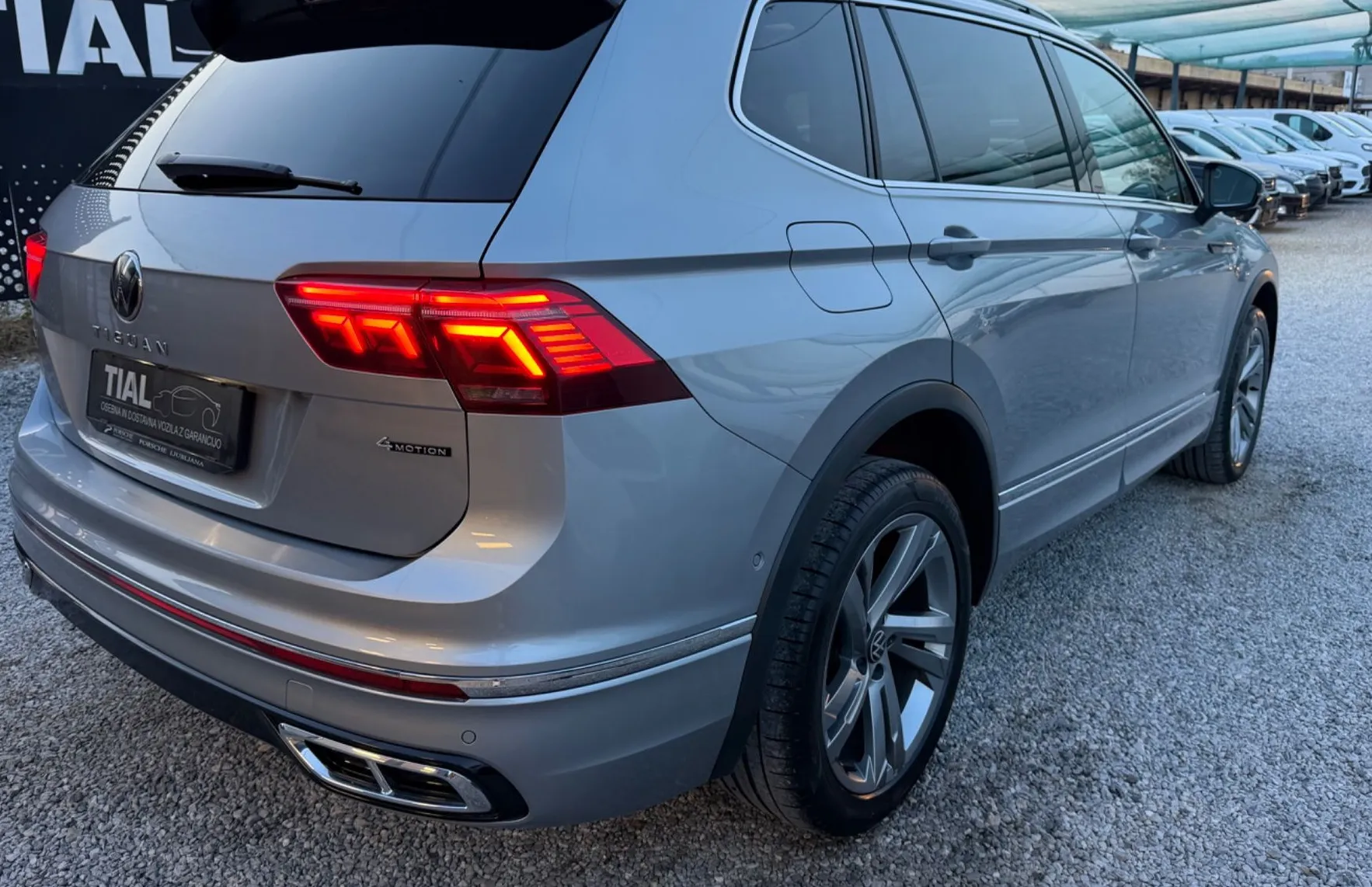 Zunanja slika - Volkswagen Tiguan Allspace - 4motion-2.0 TDI-R-Line-DSG-PANO-MRTVI KOTI-VIRTUA - 7