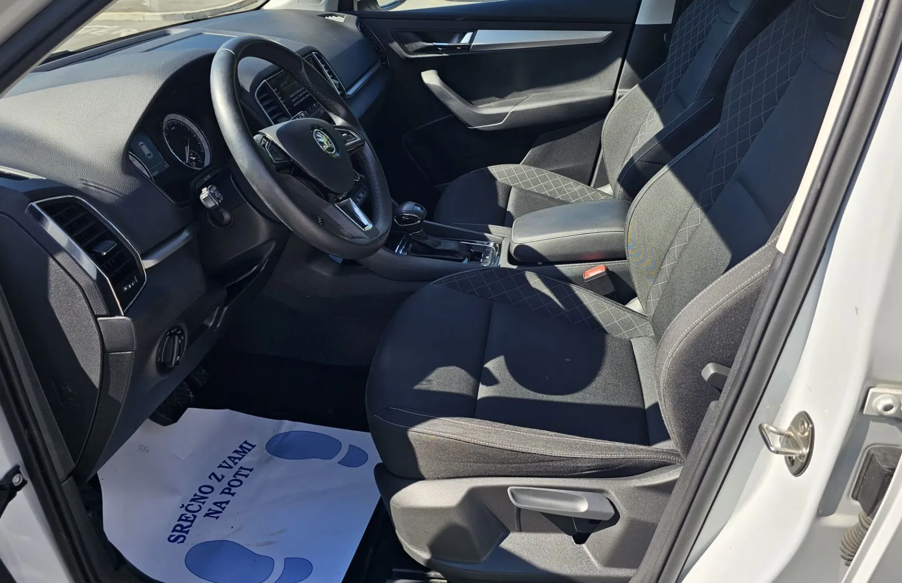 Zunanja slika - Škoda Karoq - Style 1.6 TDI DSG|FULED|ALU|ASSIS.|NAVI|2xPDC| - 8
