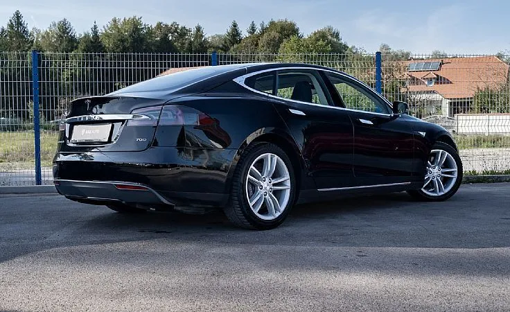 Zunanja slika - Tesla Model S - 70D - 5