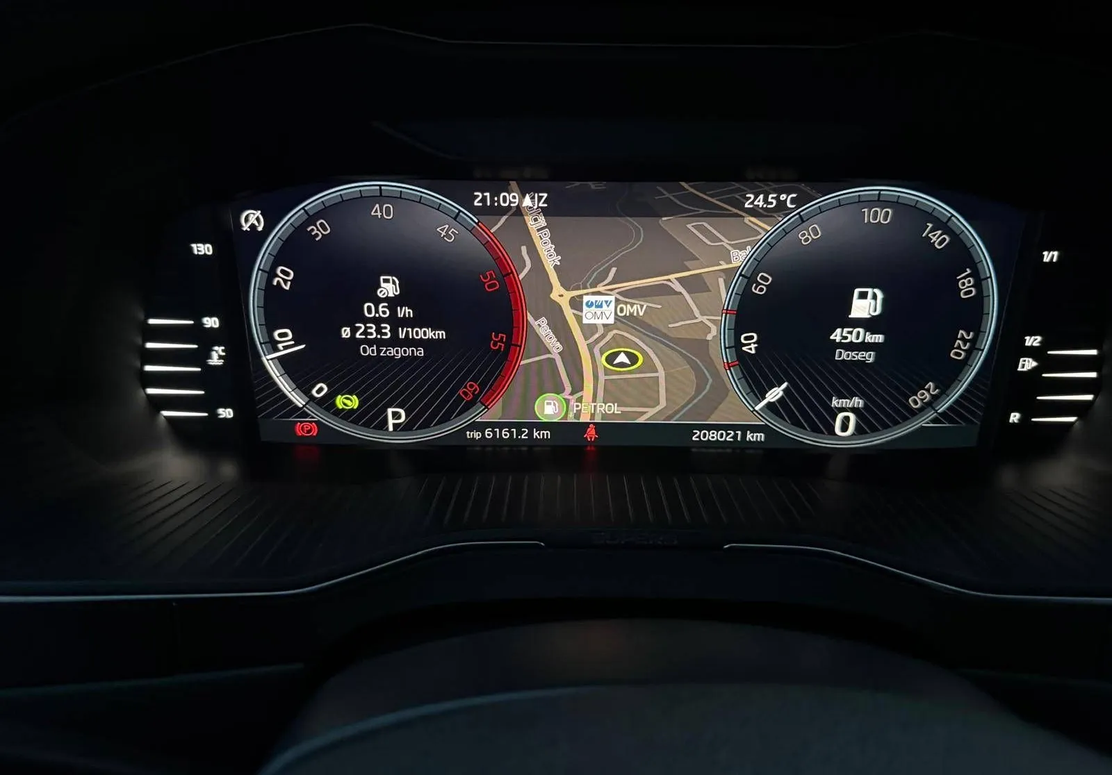 Notranja slika - Škoda Superb - 2.0 TDI SportlineVIRTUL-ACC-VELIK SERVIS-DSGSERVIS - 8