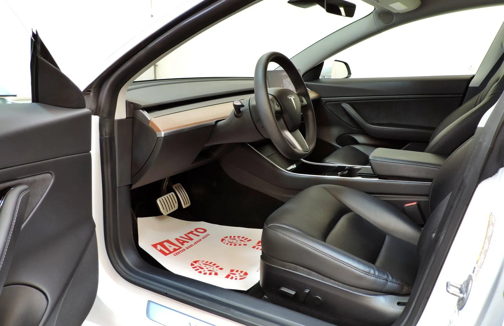 Zunanja slika - Tesla Model 3 - Performance AWD  Dual Motor 2x65 kW - 9