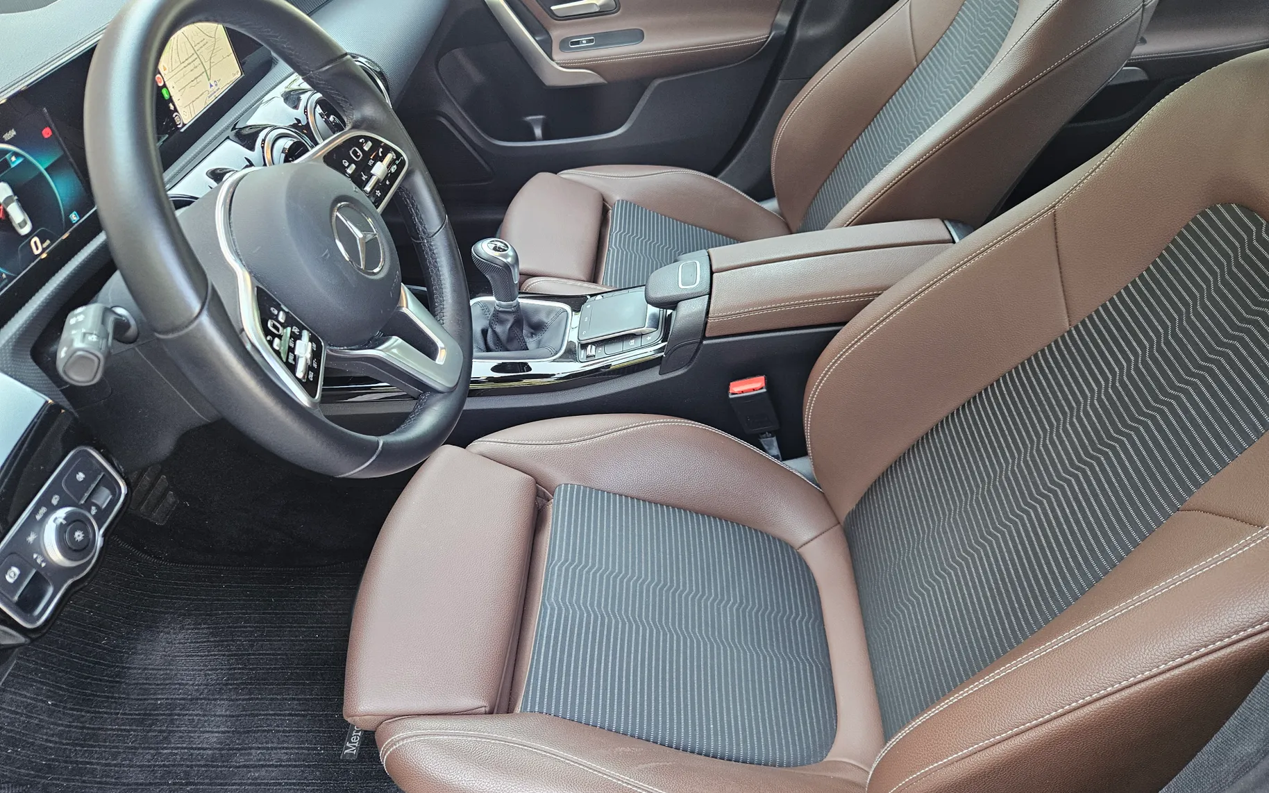 Notranja slika - Mercedes-Benz CLA-Razred - CLA 180 - 8