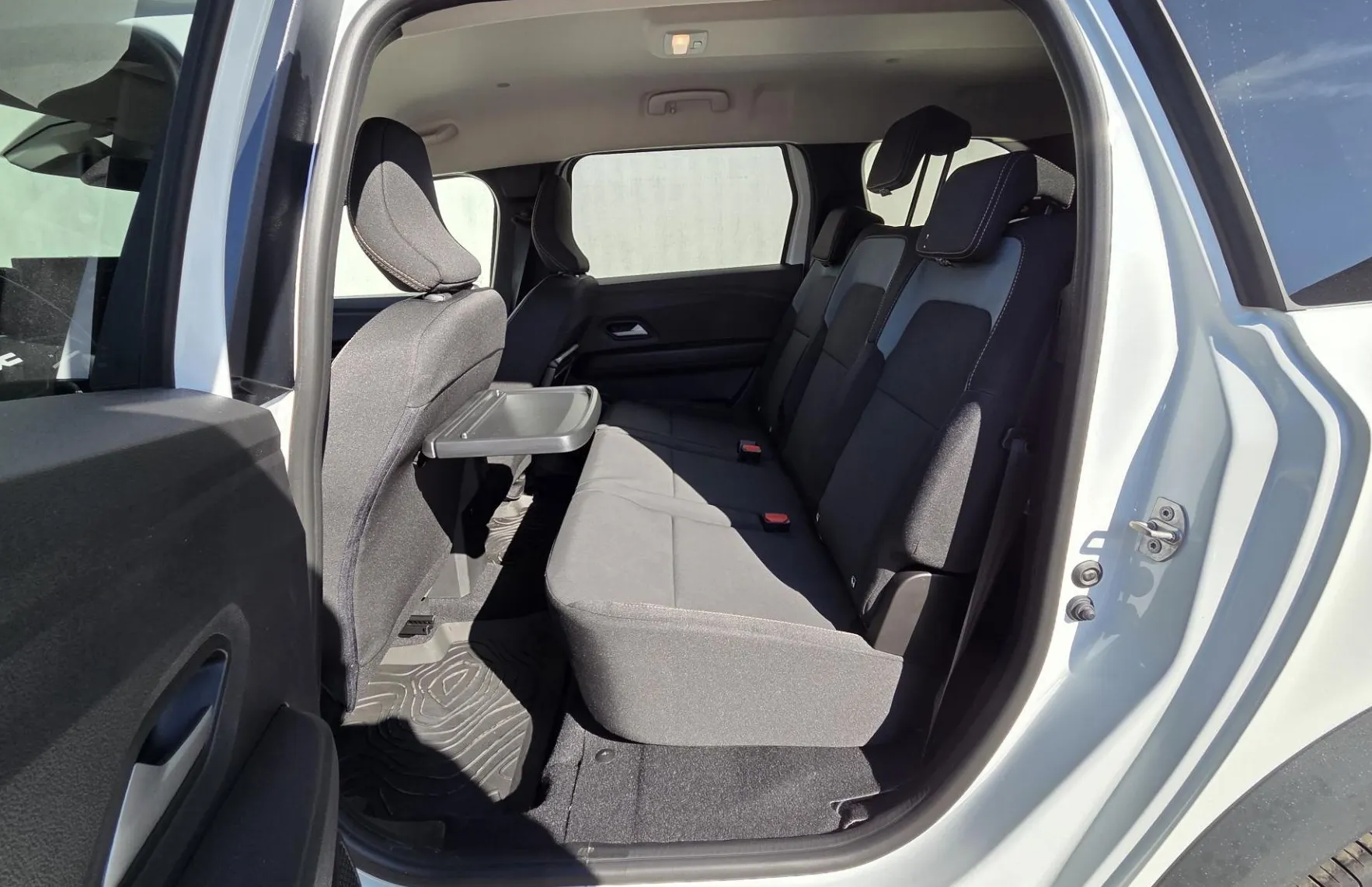 Zunanja slika - Dacia Jogger - Extreme TCe110+Paket Vožnja - 12