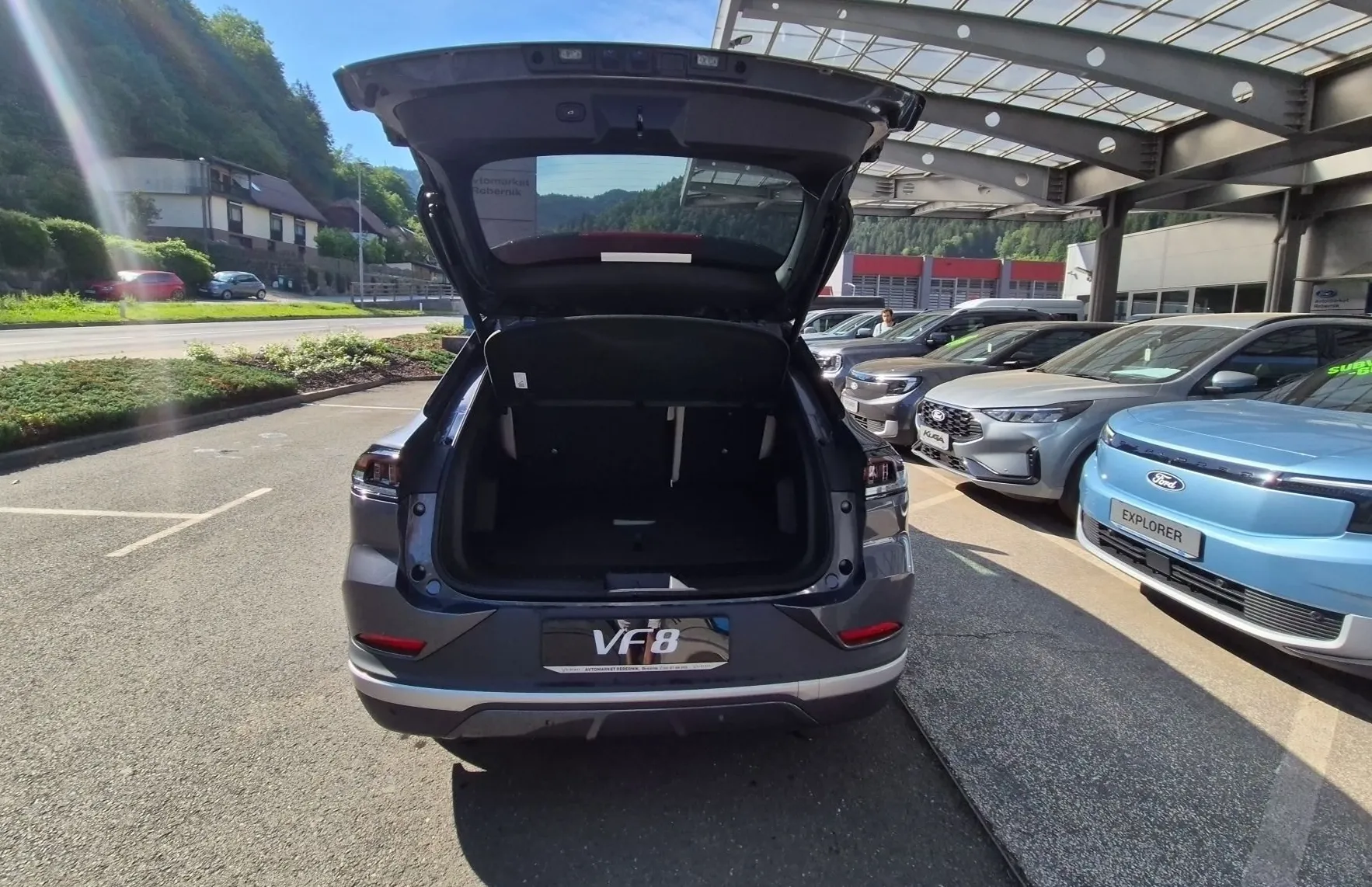 Zunanja slika - Vinfast VF8 - 87.7kWh AWD Plus 408PS-GRATIS POLNILNICA 22KW - 9