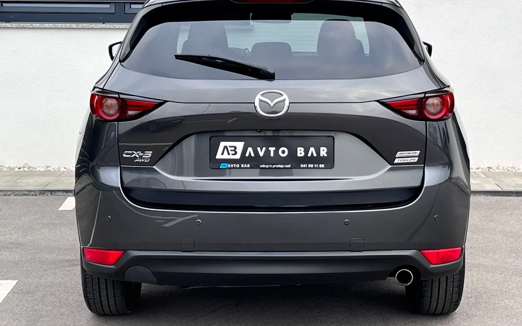 Notranja slika - Mazda CX-5 - 2.2 CD+TAKUMI+4WD+1.LAST+SLO+NAVI+HEAD UP - 7