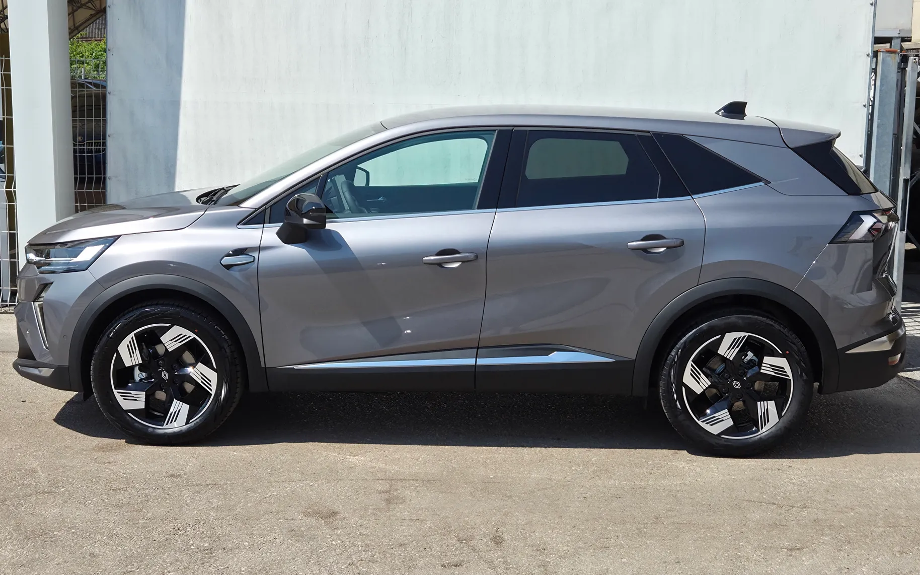 Zunanja slika - Renault Captur - Techno TCe 140 + Zimske gume+Servis - 7