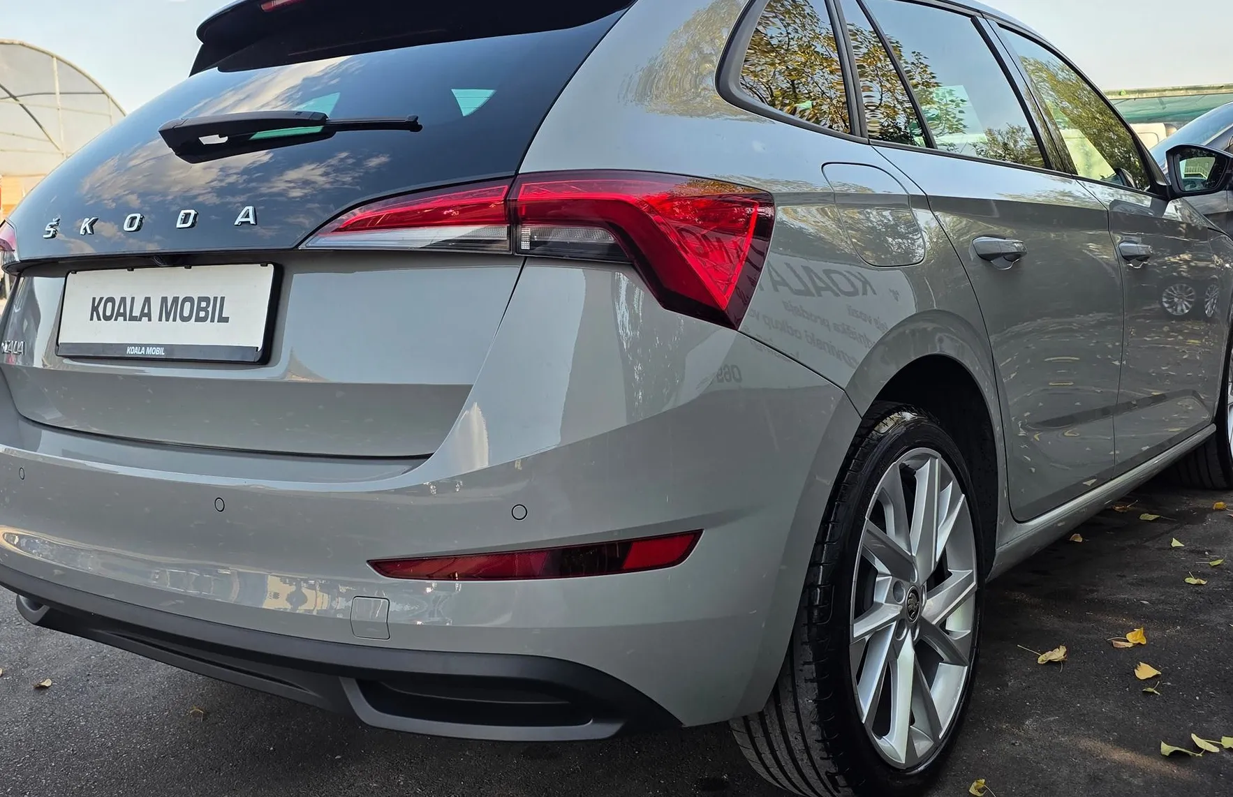 Zunanja slika - Škoda Scala - 1.0 TSI SPORT LED-PANORAMA-VIRTUAL-NAVI-KAMERA - 4