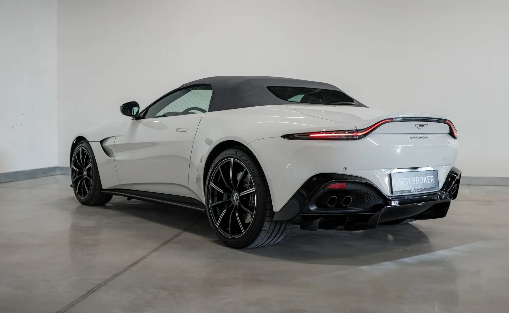 Zunanja slika - Aston Martin Vantage - Roadster Boris - 7
