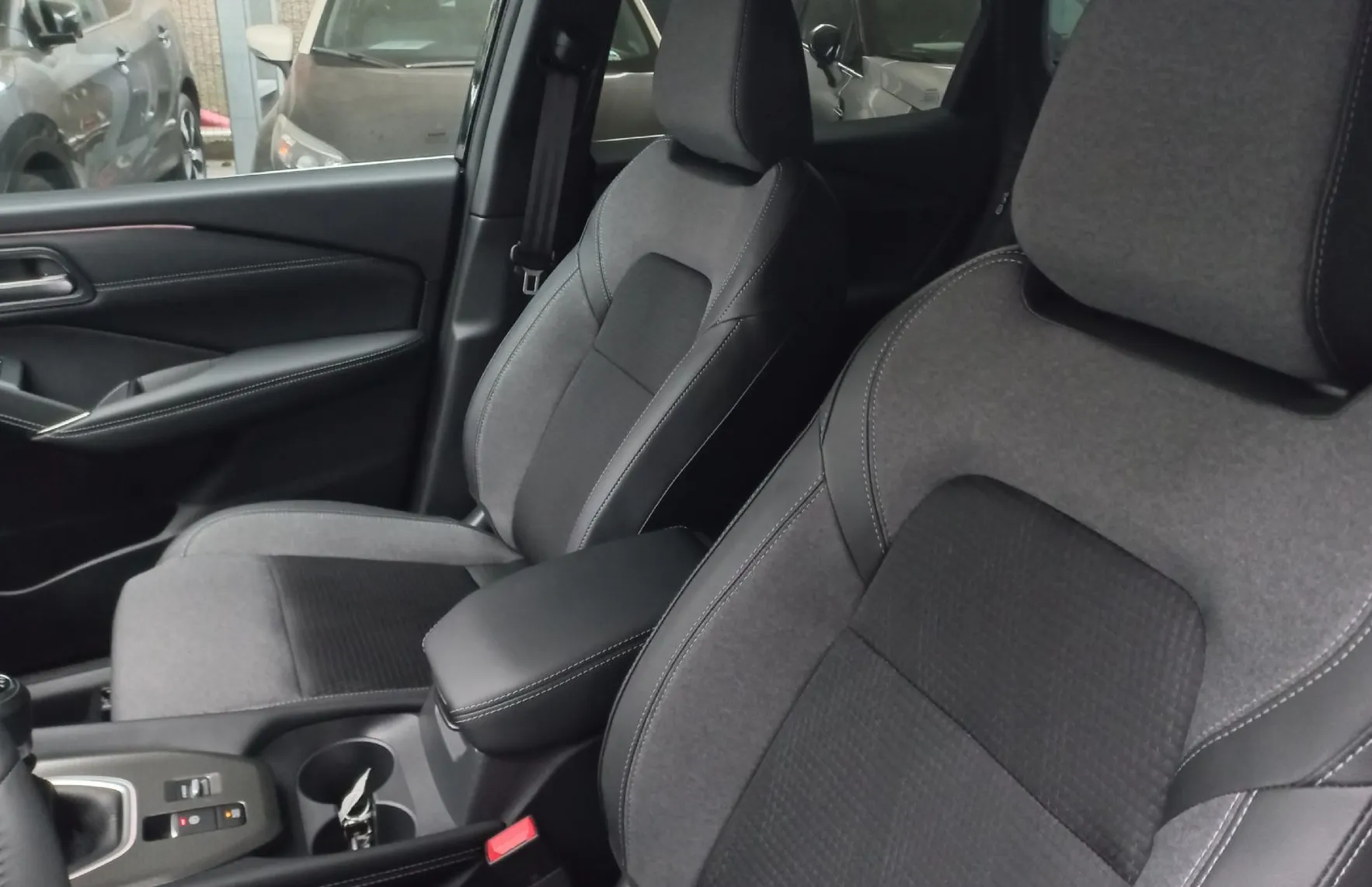 Zunanja slika - Nissan Qashqai - 1.3 DIG-T MHEV N-Connecta - 9