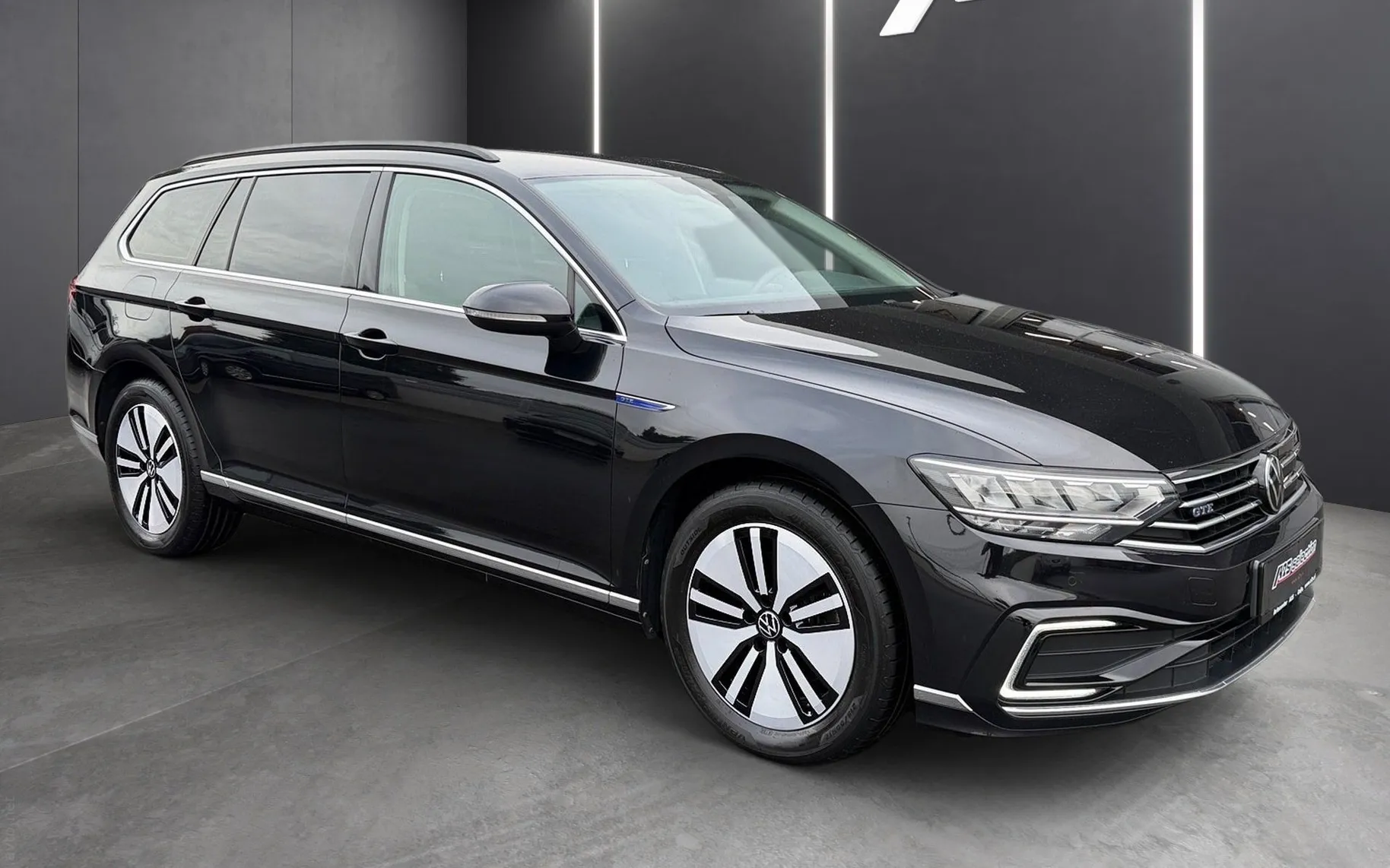 Zunanja slika - Volkswagen Passat Variant - 1.4 GTE- LED-ACC-Mrtvi kot-PDC-Vzvratna kamera - 2