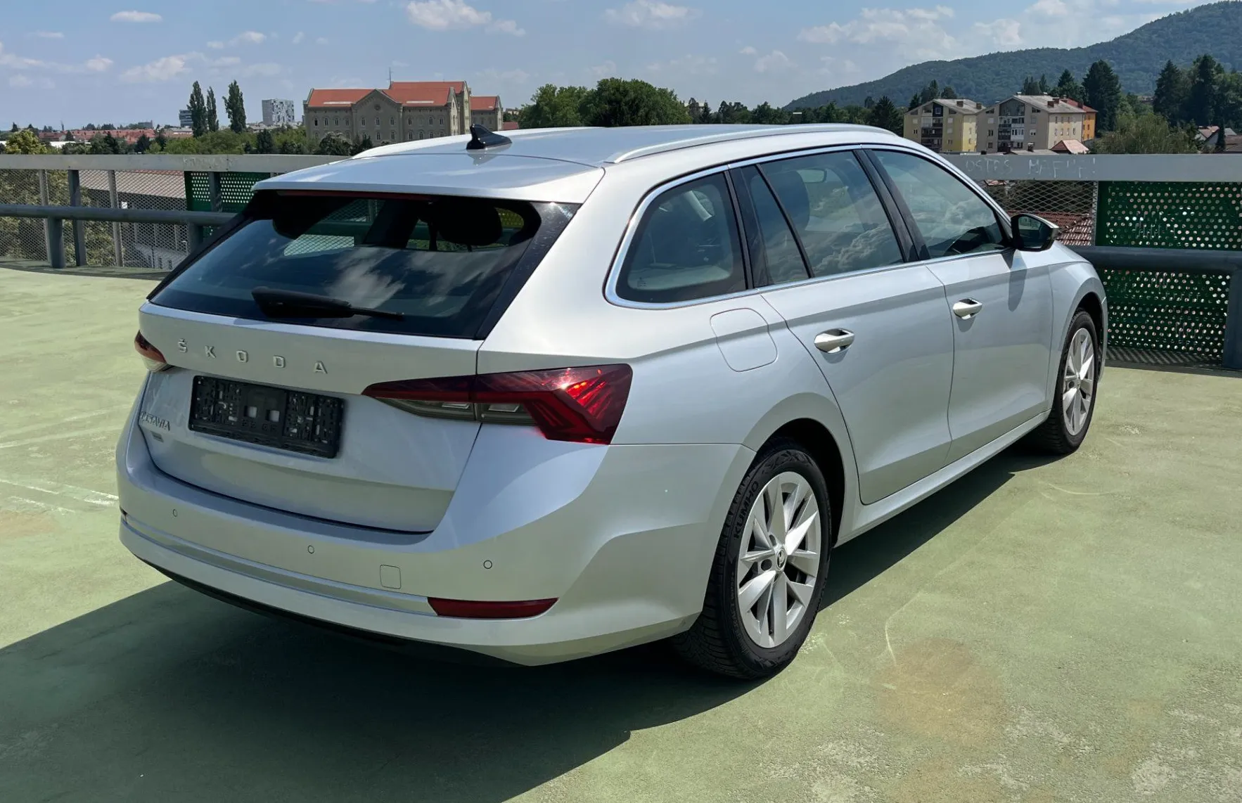 Zunanja slika - Škoda Octavia - Combi 2.0 TDI Ambition DSG.LED.HEAD UP.MASAŽ.NAVI. - 6