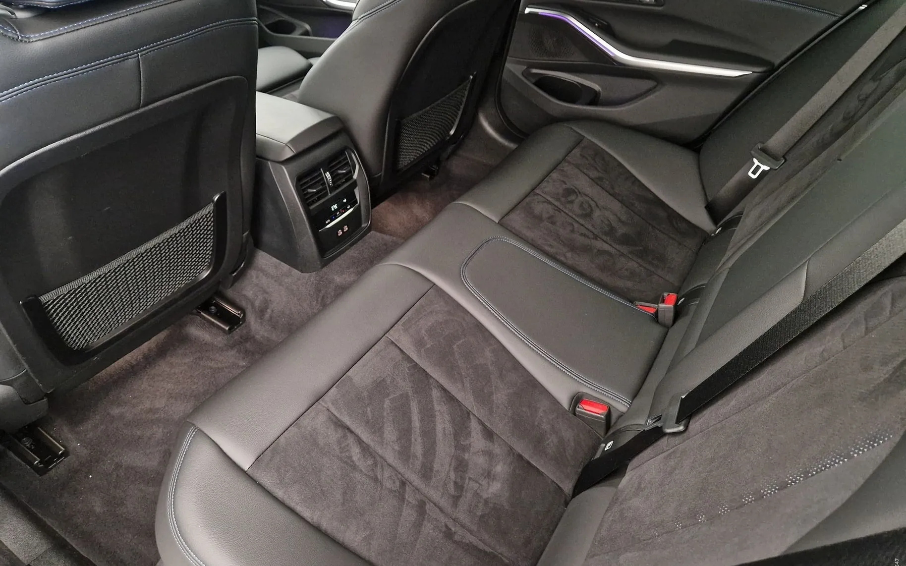 Notranja slika - BMW serija 3 Touring: - 320D-M SPORT-VIRTUAL-KAMERA-USNJE-ACC-AMBILIGHT - 10