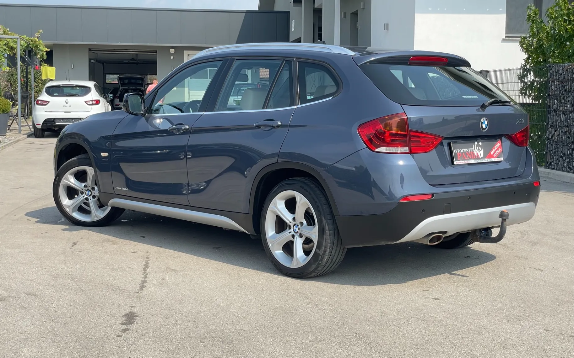 Zunanja slika - BMW X1 - xDrive20d+18 COL+PANORAMA+KLJUKA+XENON+ODLIČEN... - 3