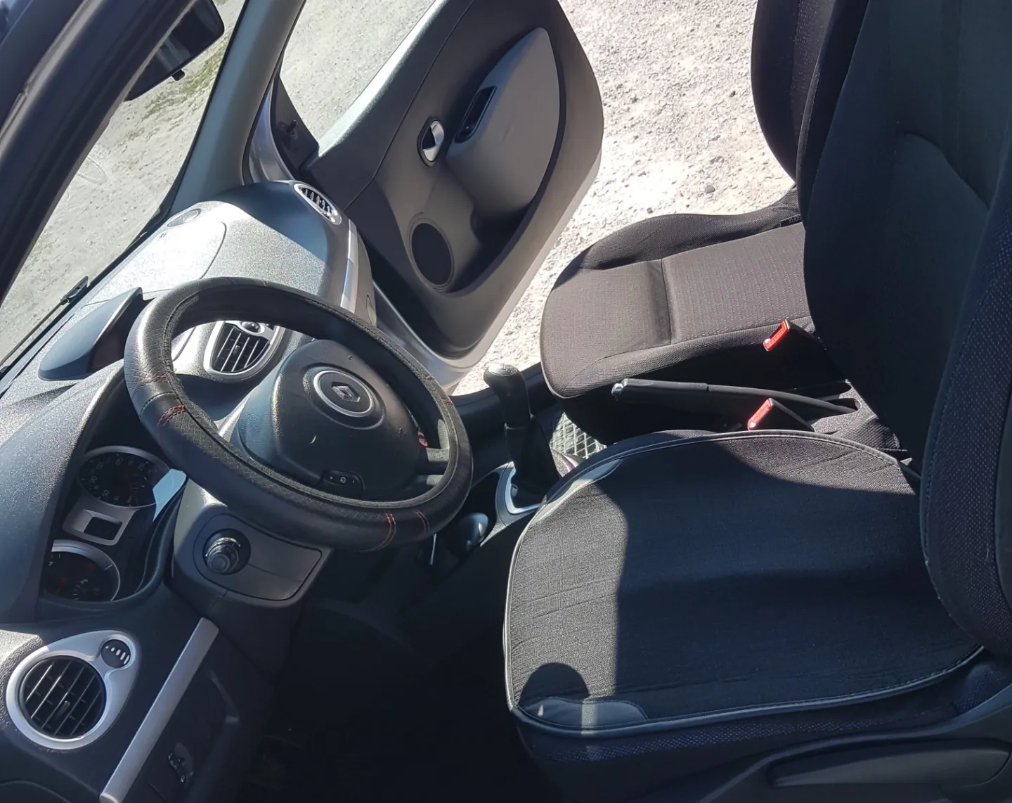 Zunanja slika - Renault Clio - 1,5 dCi Dynamique - 10