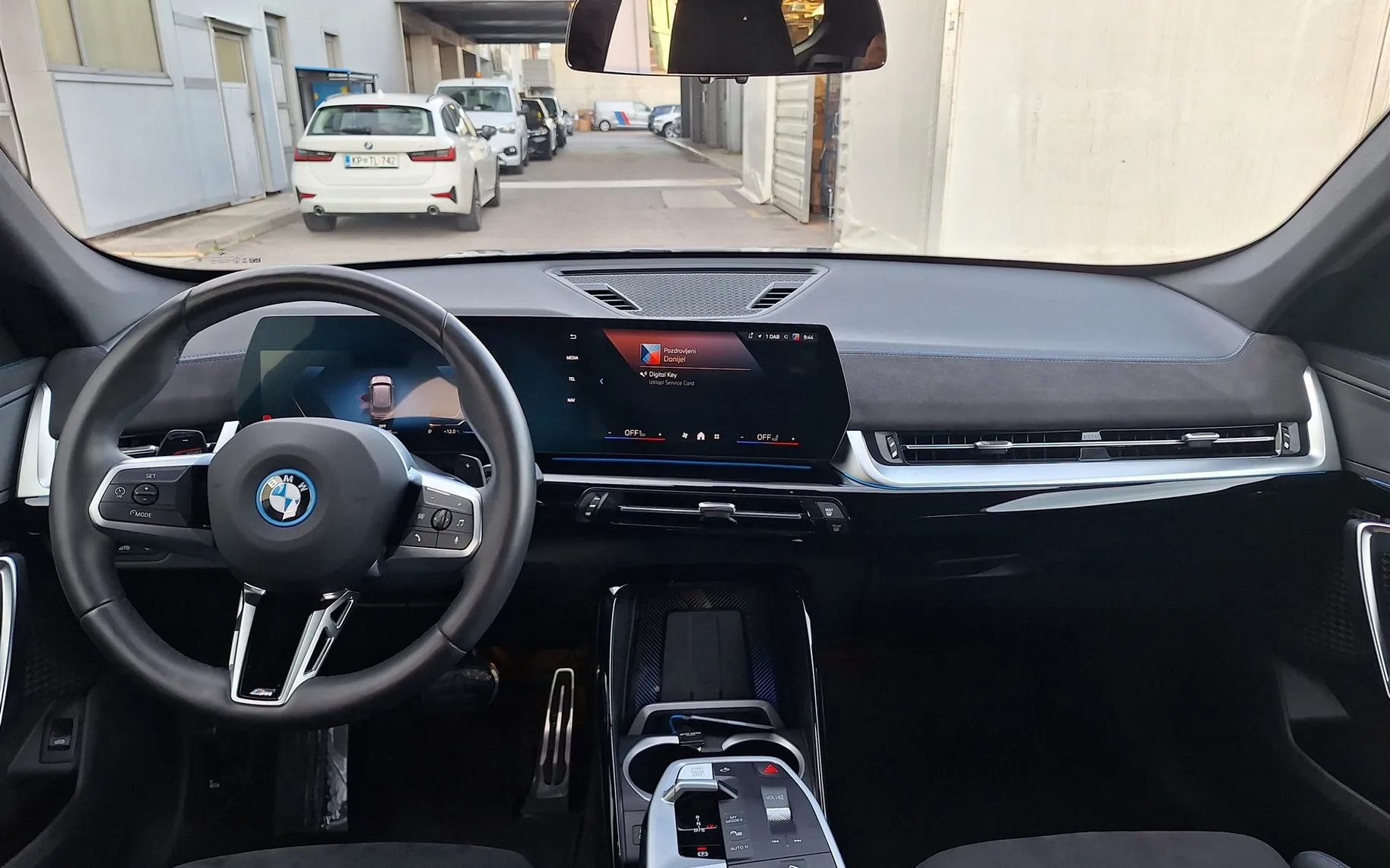 Zunanja slika - BMW X1 - xDrive30e - 6