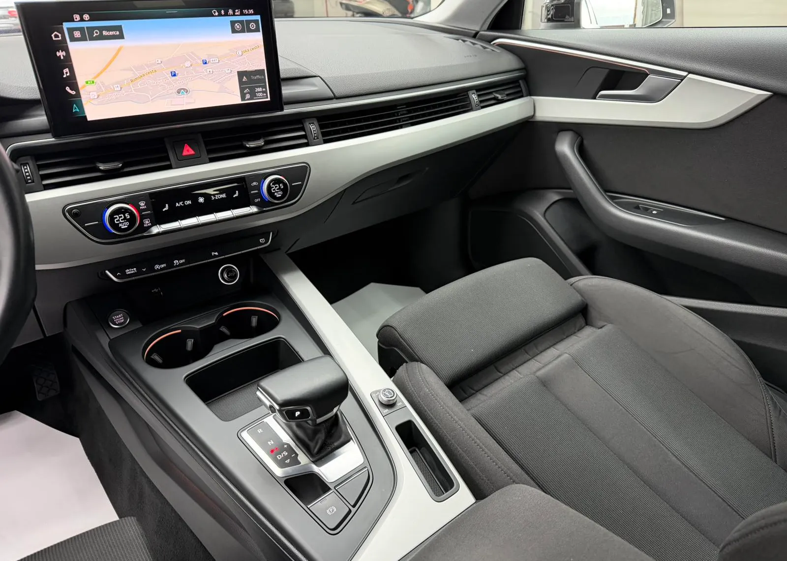 Zunanja slika - Audi A4 - LIMUZINA 35 TDI S LINE - 7