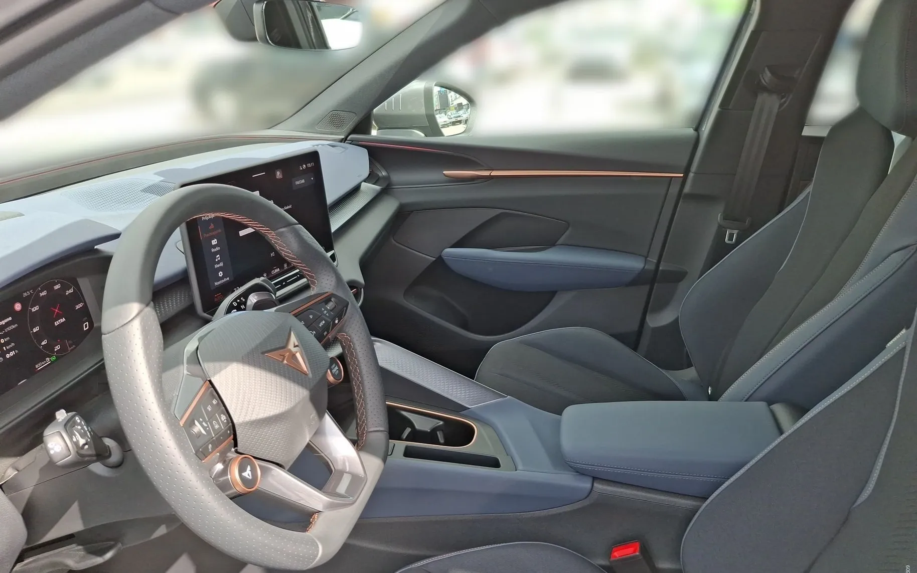 Notranja slika - Cupra Terramar - 1.5 eTSI 110 kW blagi hibrid DSG - 7