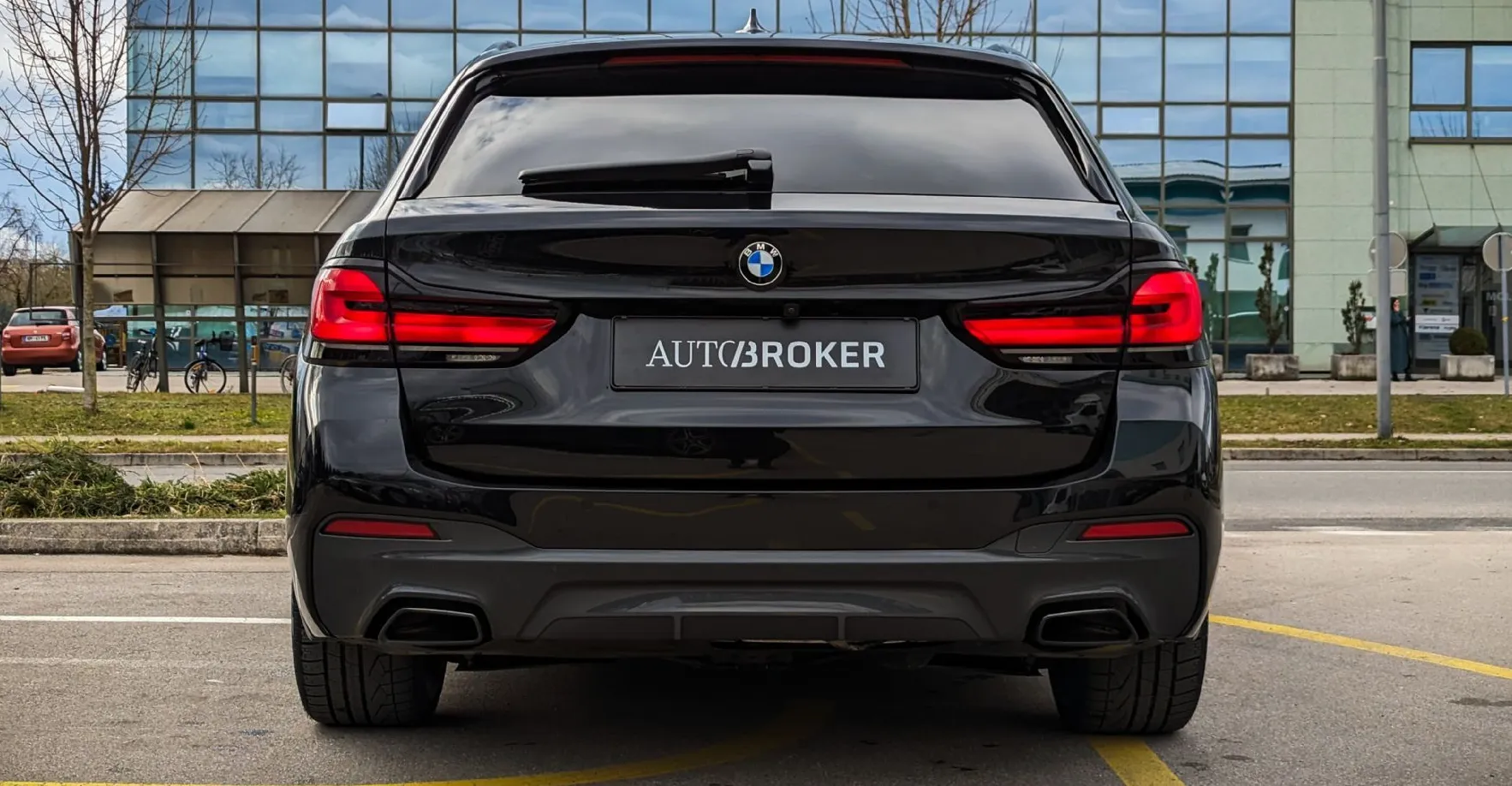 Zunanja slika - BMW Serija 5 - Touring: 530d xDrive M SPORT PAKET Head-Up Navi Kljuka - 6