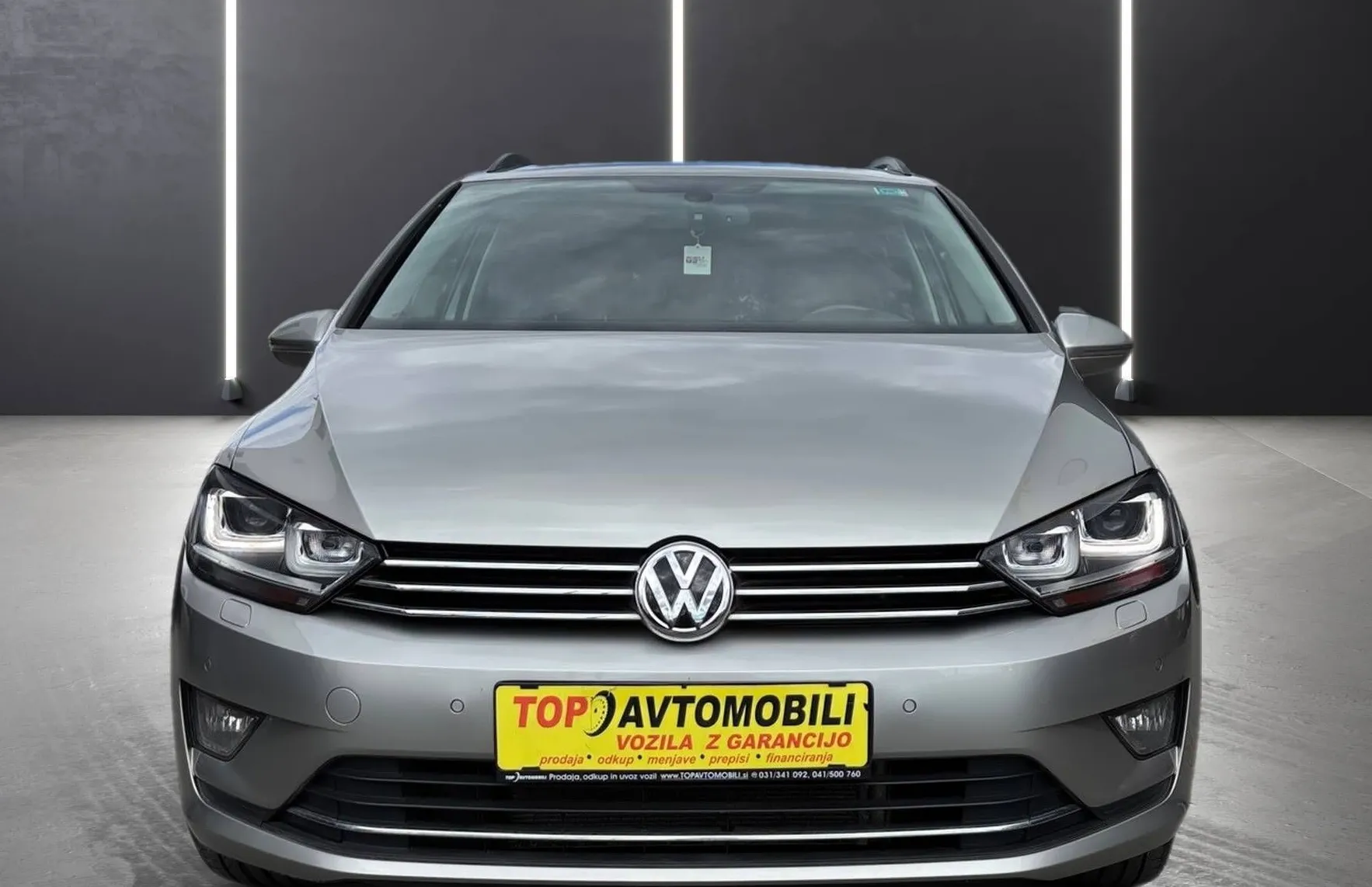 Zunanja slika - VW Golf - Sportsvan 1.6 TDI SLO XENON NAVI 1.LASTNIK PDC KAMERA - 12