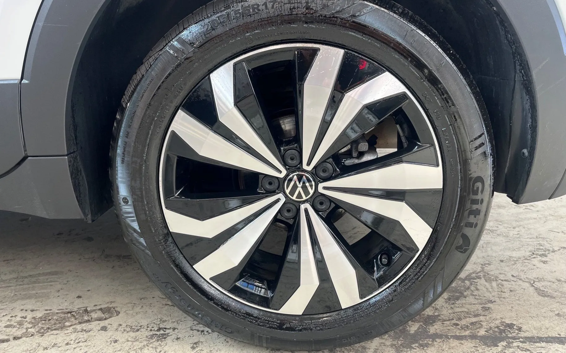 Notranja slika - Volkswagen T-Cross - 1.0 TSI BMT 4ALL DSG - 9
