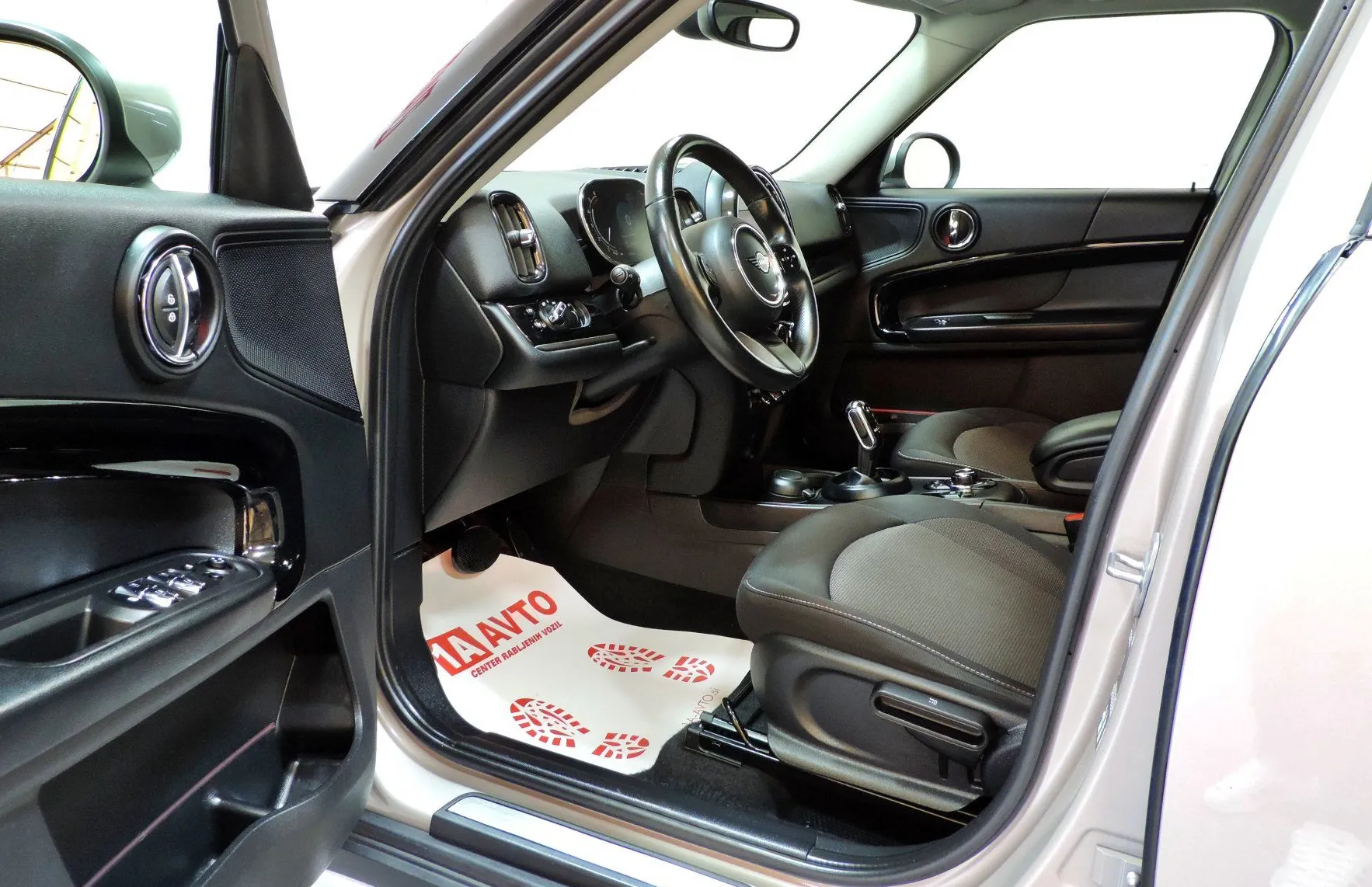 Zunanja slika - MINI Countryman - Cooper D Avt. LED-KAMERA-KEYLESS - 9