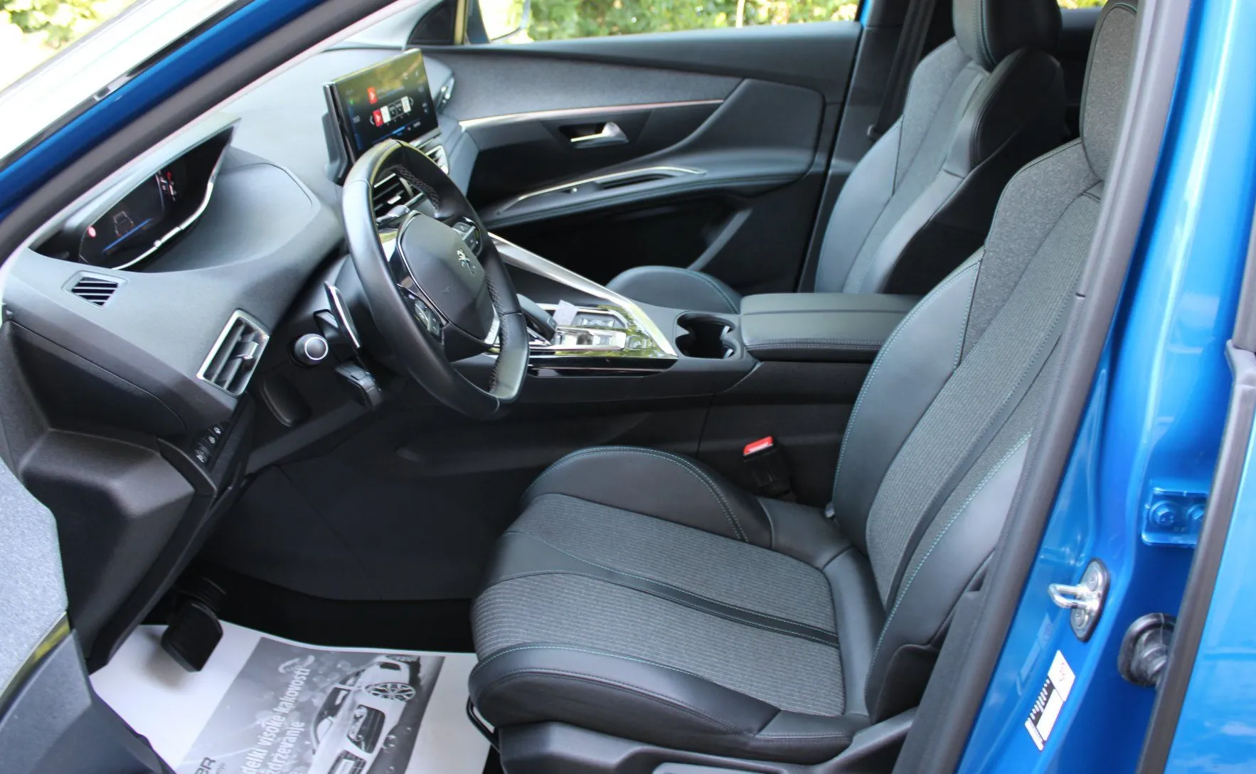 Zunanja slika - Peugeot 3008 - 1.5 BlueHDI 130 AllurePack Avt.-ALU-PDC-LED-KAMERA - 11