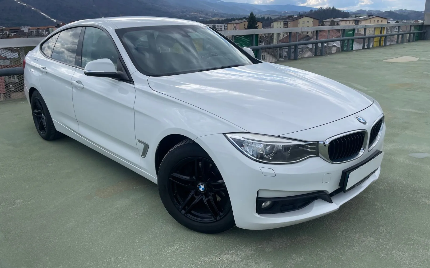 Zunanja slika - BMW Serija 3 - Gran Turismo: 320d xDrive NAVI.PDC.XSENON.VLEČNA NAPRAVA - 1