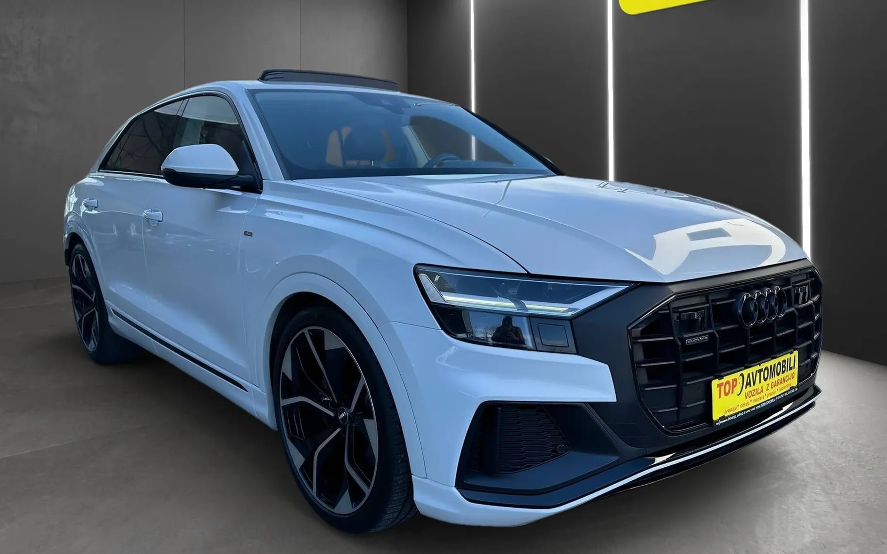 Zunanja slika - Audi Q8 - 50 TDI Q. S LINE ZRAČNO MATRIX PANO VIRTUAL RADAR - 10