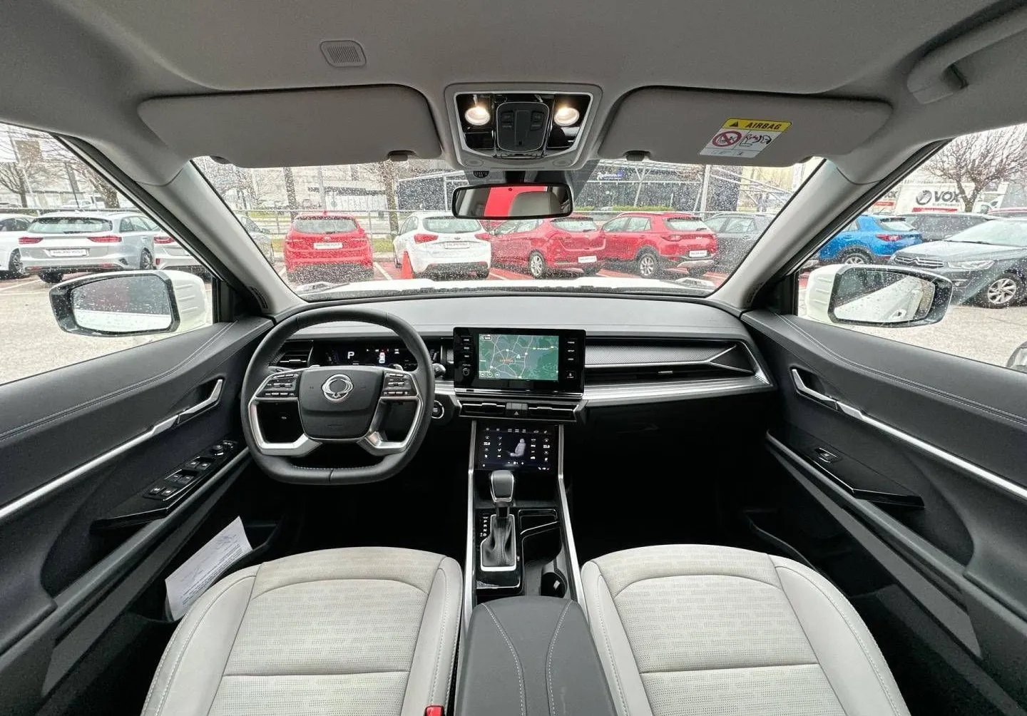 Notranja slika - SsangYong Torres - 1.5 T-GDI PREMIUM 4WD AT... - 13