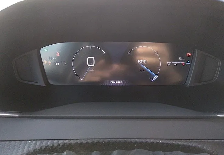 Zunanja slika - Peugeot 2008 - ALLURE PureTech 100-KAMERA 360-MRTVI KOT - 8