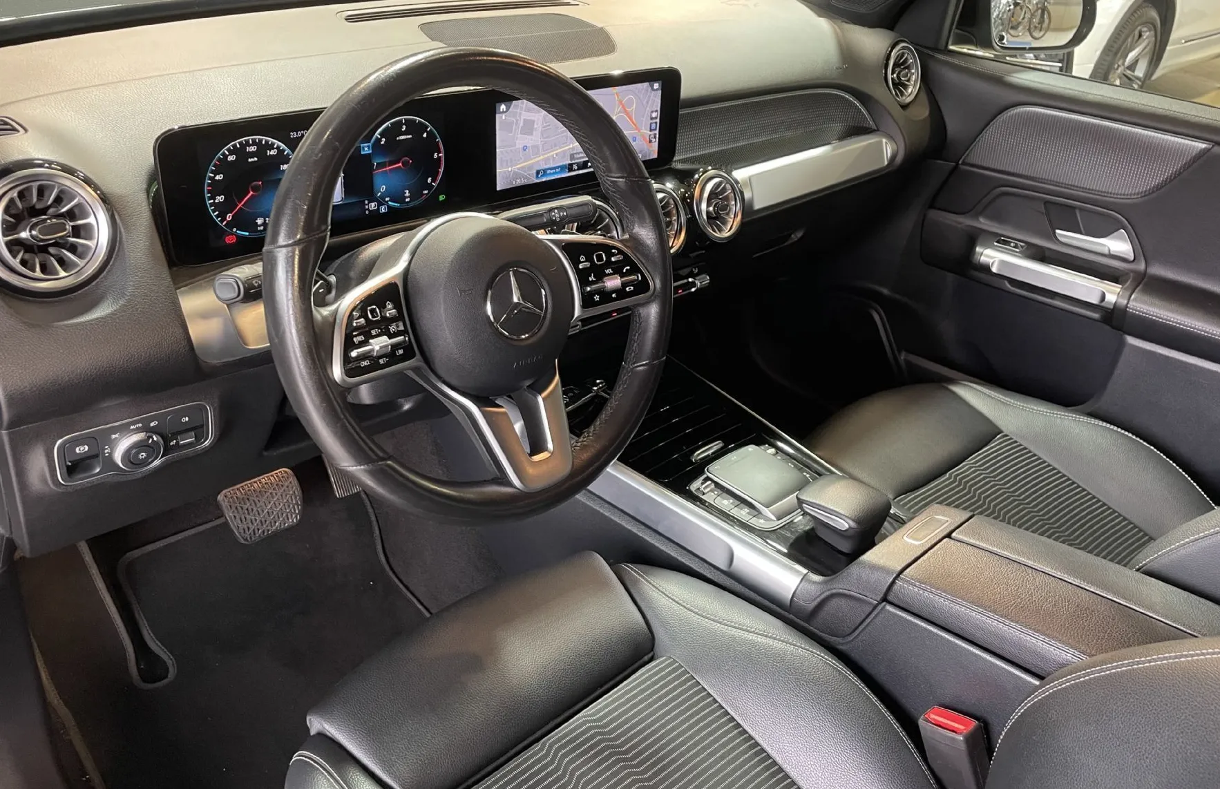 Zunanja slika - Mercedes-Benz GLB-Razred - NAVIGACIJA-TEMPOMAT-VIRTUAL-KAMERA-LED - 6