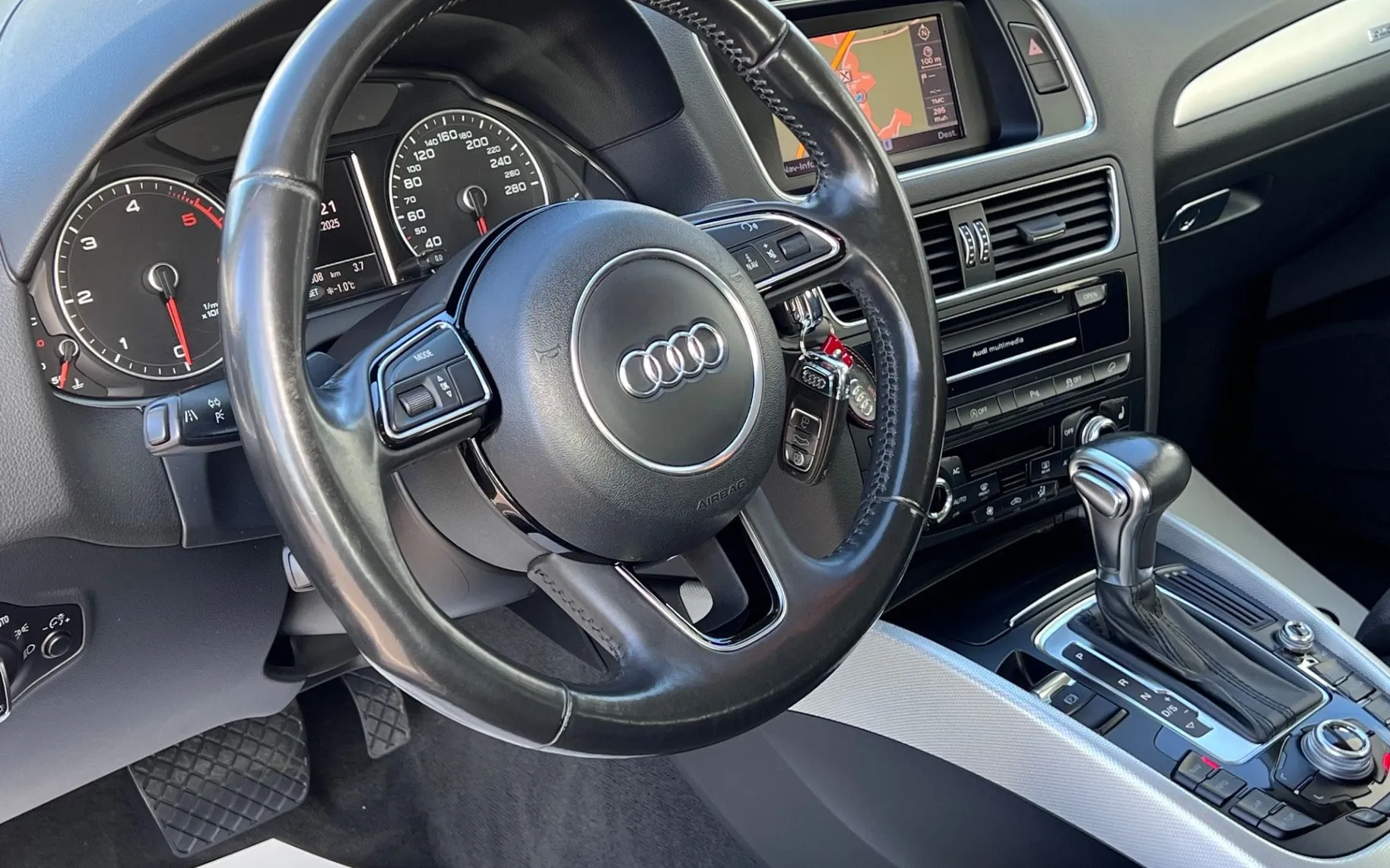 Notranja slika - Audi Q5 - 2.0 TDI+Q+SLO+1.LAST+NAVI+XENON+... - 11