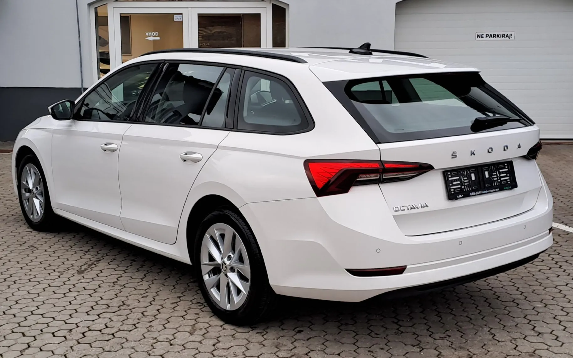 Zunanja slika - Škoda Octavia - 2.0 TDI Ambition DSG 85 kW - 3