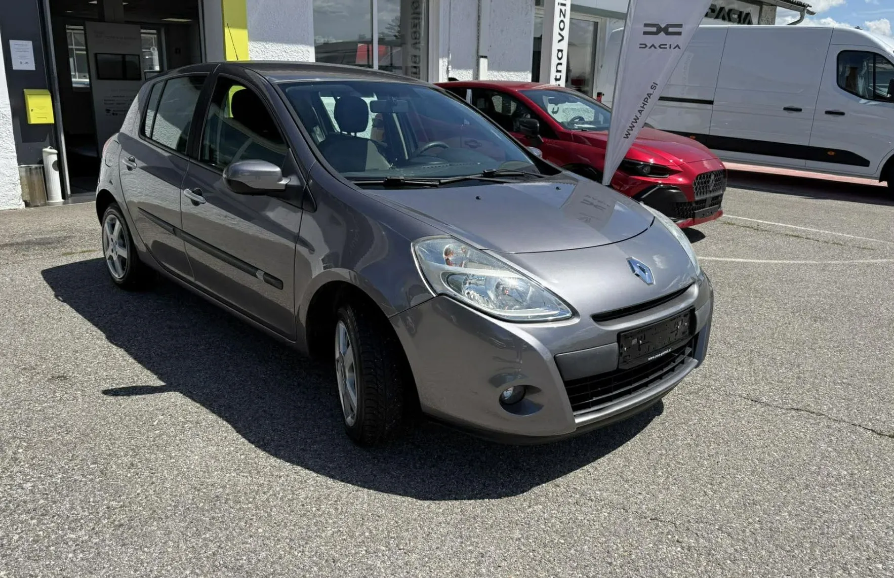 Zunanja slika - Renault Clio - 1.2 16V Expression.Slo.Klima. - 2