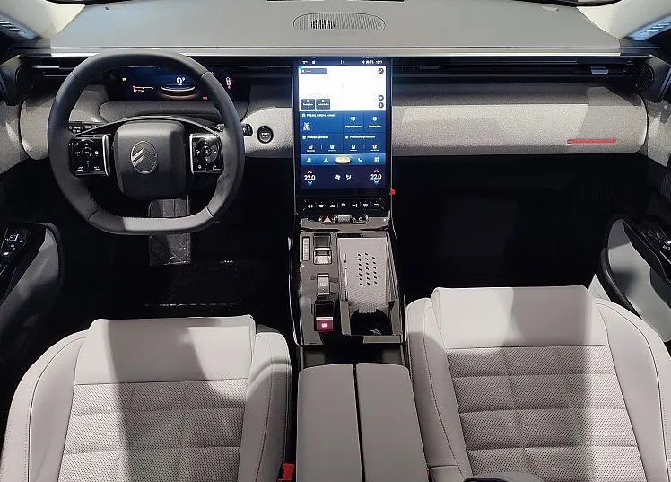 Zunanja slika - Citroën C5 Aircross - PLUS Hibrid 145 avtomatik  + masažni sedeži - 10