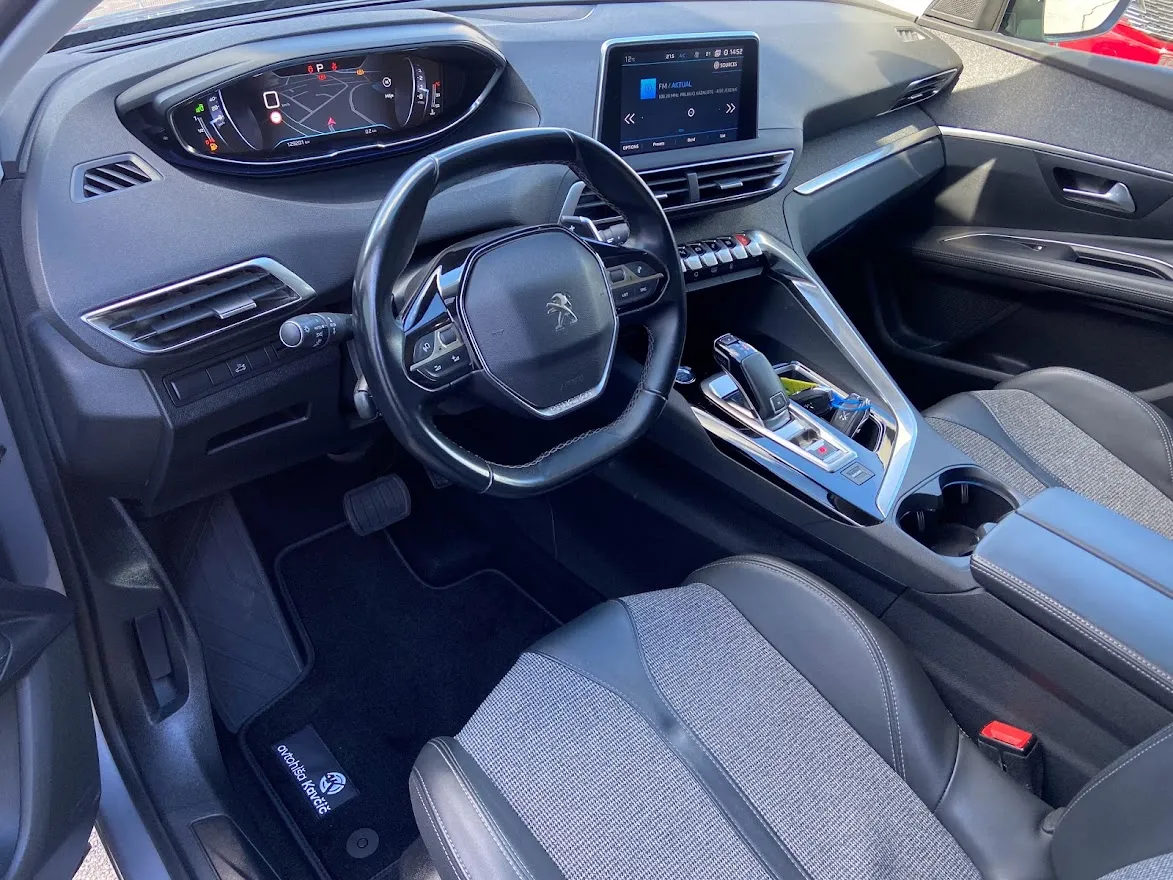 Notranja slika - Peugeot 3008 - 1,5 BlueHDI 130 S&S Allure Avt. - 26