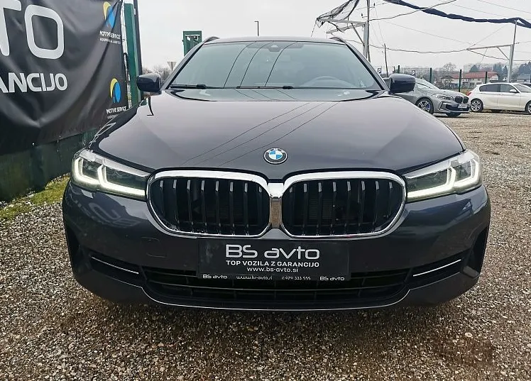 Zunanja slika - BMW Serija 5 - Touring: 520d AUT. -HEAD UP-VL-KLJUKA-MODEL 2021-KAMERA - 2