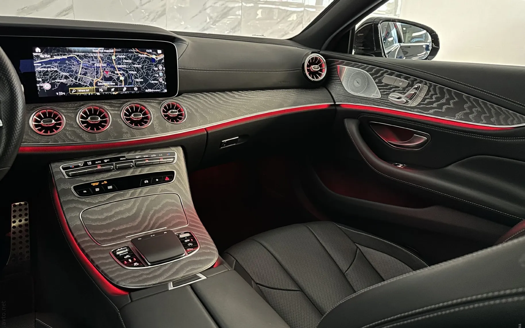 Notranja slika - Mercedes-Benz CLS-Razred - AMG 53 4MATIC+ |Zračno|360K|Kljuka|Burm|Memory|R.. - 11