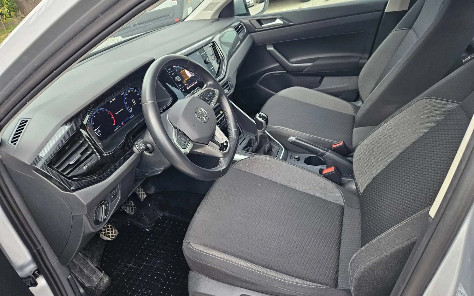Notranja slika - Volkswagen Taigo - 1.0 TSI 1.LASTNIK SLO VIRTUAL KAMERA... - 8