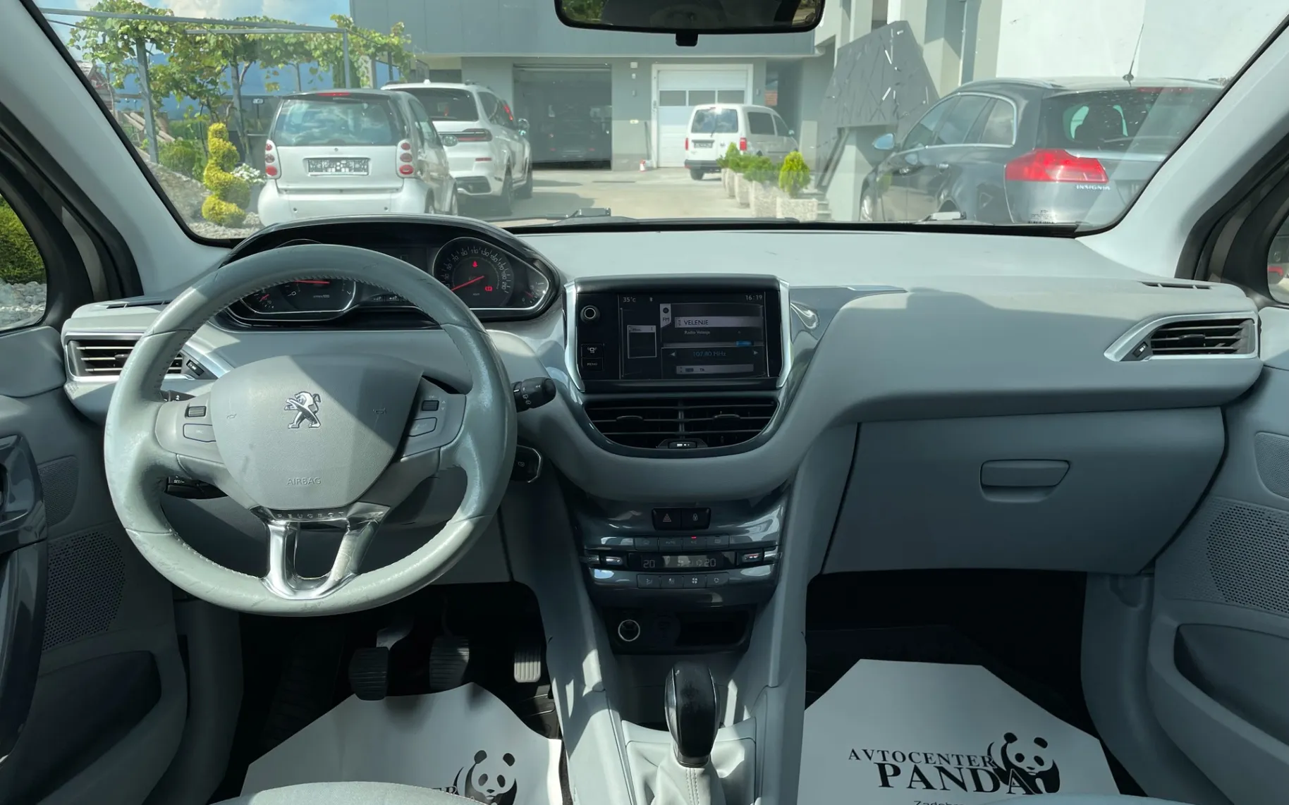 Zunanja slika - Peugeot 208 - 1,4 VTi Allure VTi+SLOVENSKI+SAMO 130.000KM+PANORAMA. - 9