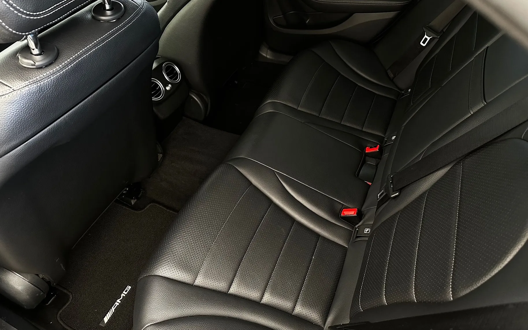Notranja slika - Mercedes-Benz C-Razred - 200D-AMG LINE-AVT.-USNJE-KAMERA-18COL-BURMESTER - 8