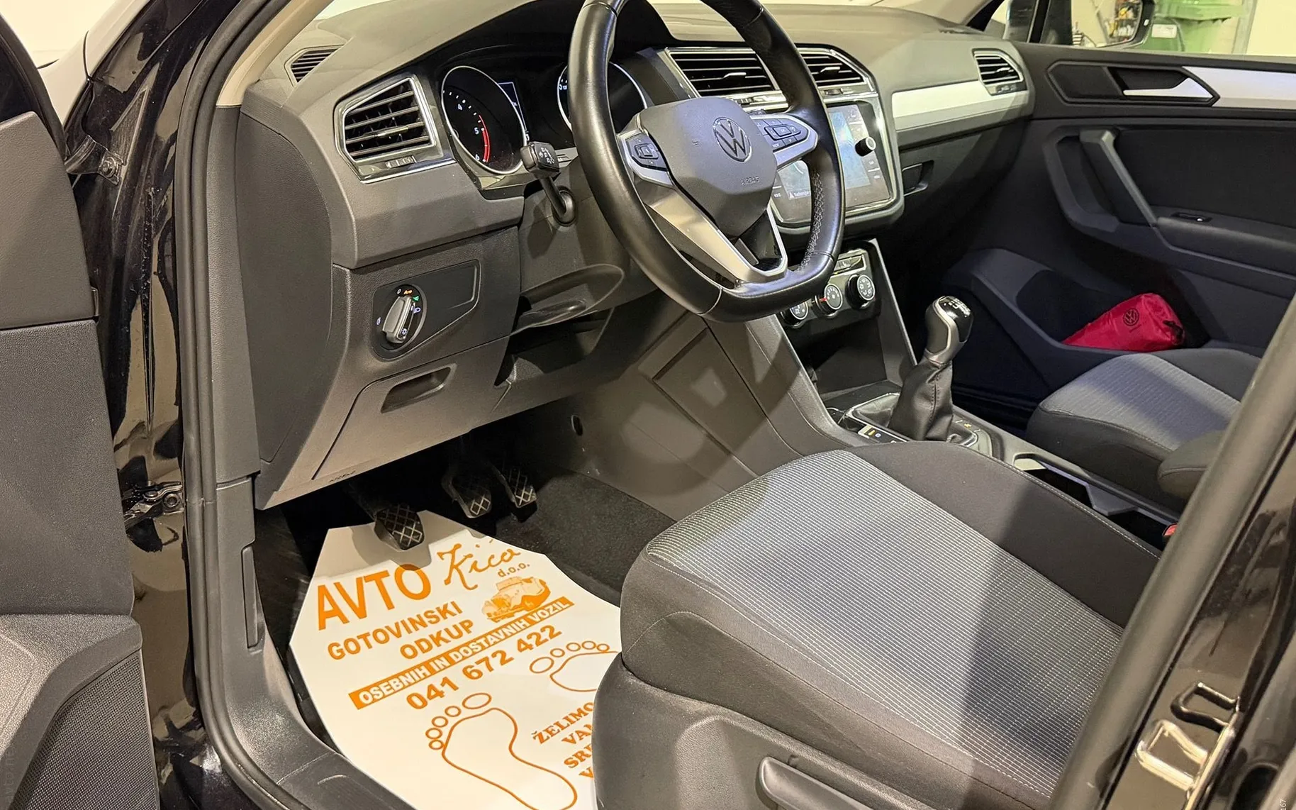 Notranja slika - VW Tiguan - 2.0 TDI-FULL LED-ACC-TEMPOMAT-NAV1GACIJA-PDC - 9