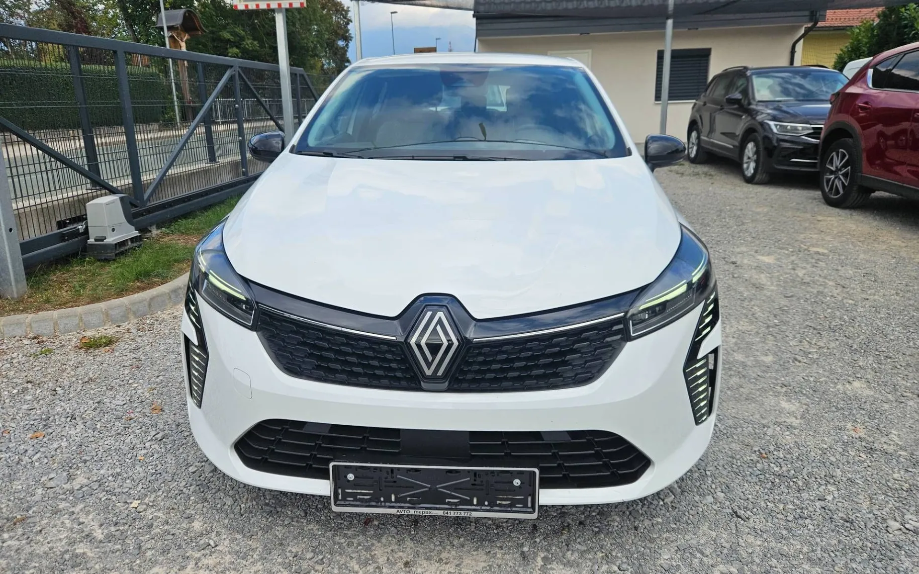 Notranja slika - Renault Clio - TCe 90  1.LASTNIK SLO SAMO 84000KM - 7