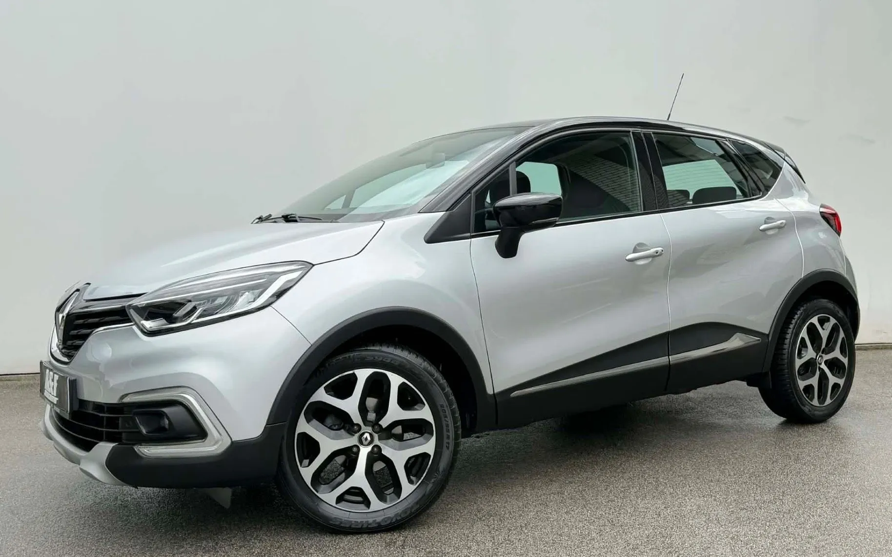 Zunanja slika - Renault Captur - TCe 90-LED-NAVI-110.000km-LIZING ZA TUJCE-KEYLES-. - 1
