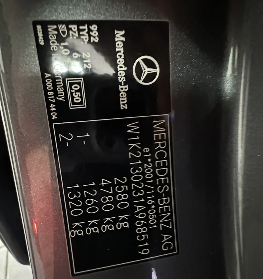 Zunanja slika - Mercedes-Benz E-Razred - E 400 d 4MATIC.KAMERA.USNJE.ACC.ZRAČ.VZMETENJE.LE - 18