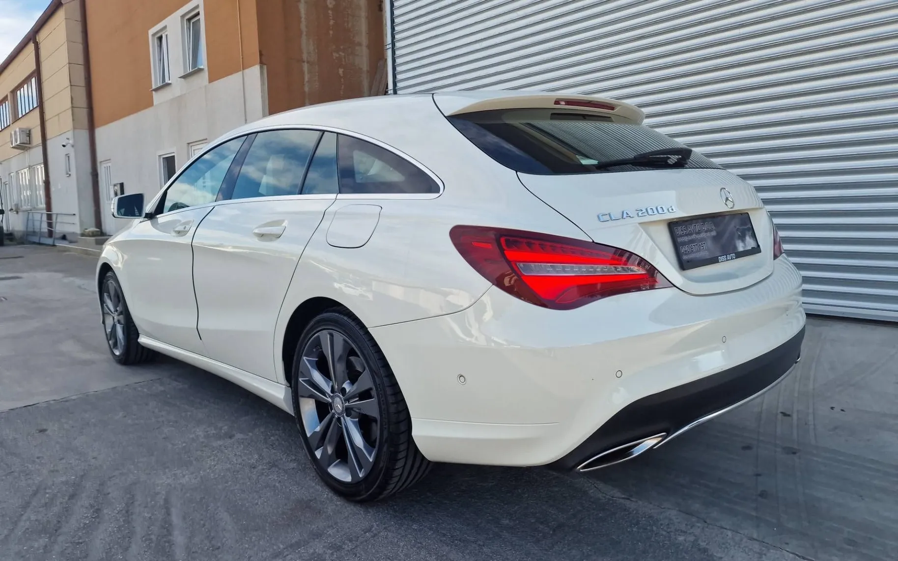 Zunanja slika - Mercedes-Benz CLA Shooting Brake - 200 d AMG AUT.-F1 LED-XENON 2-LASTNIK KUP. V SLO.. - 4