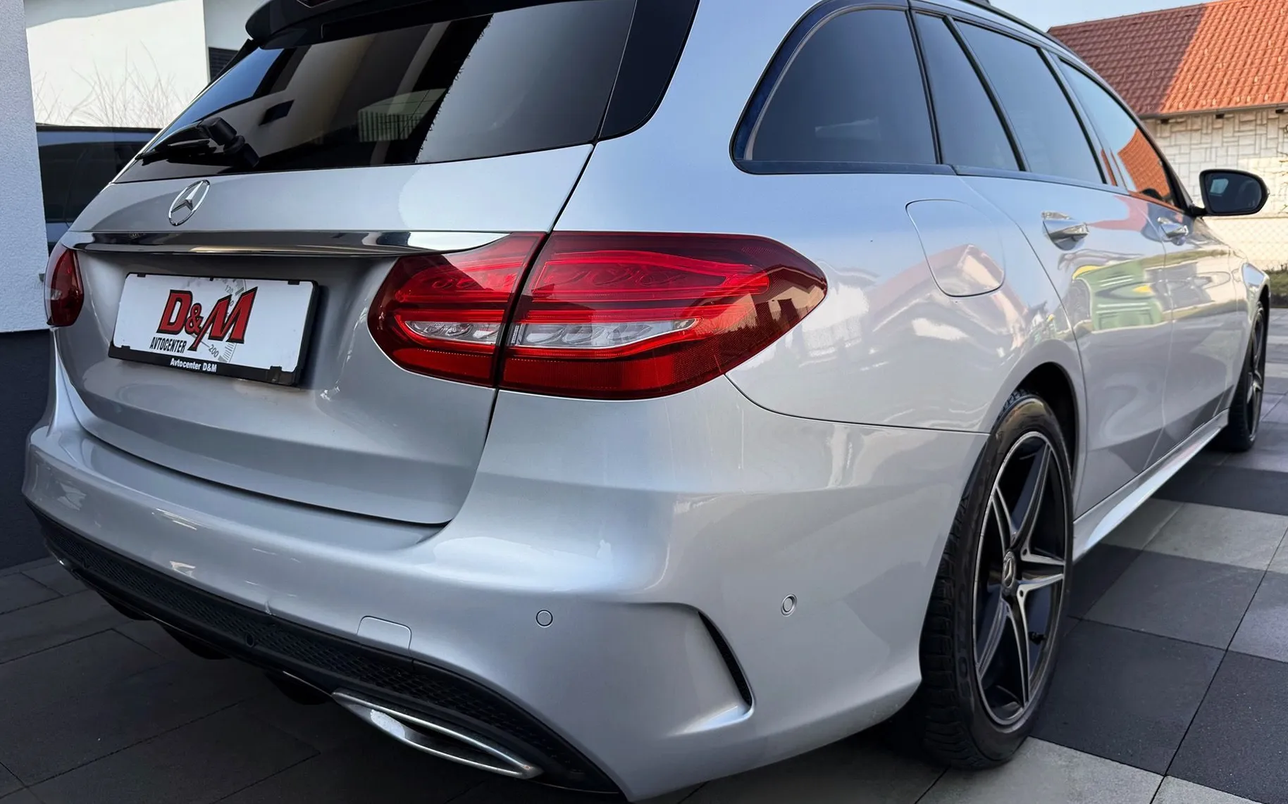 Zunanja slika - Mercedes-Benz C-Razred - C 220 d AMG LINE|FULL LED|EL.SEDEŽI|BURMESTER|18 - 5